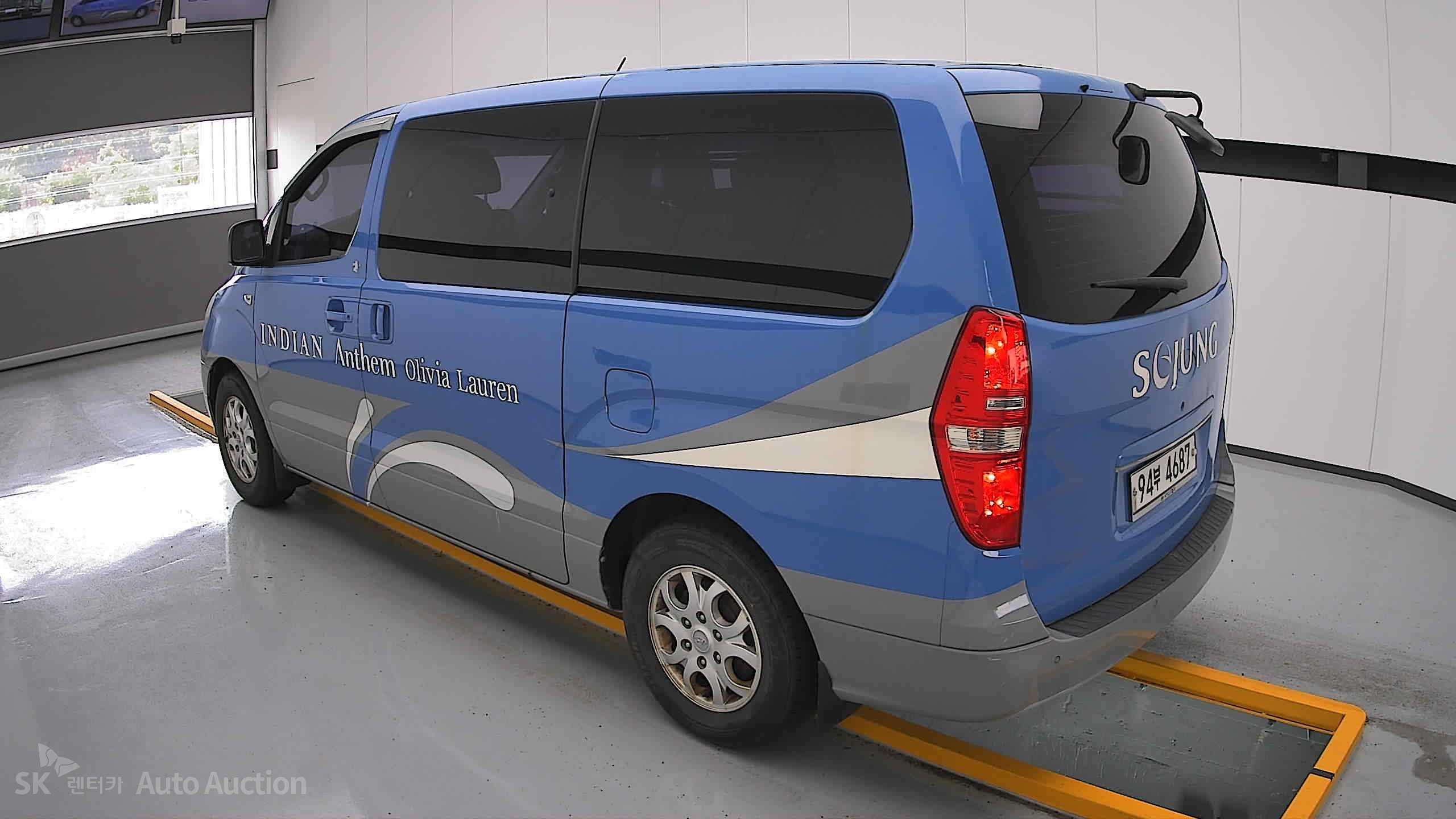 2012 - hyundai grand starex