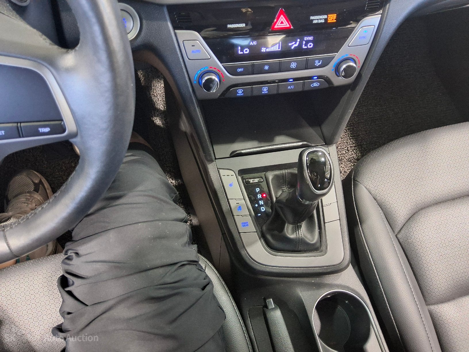 2017 - hyundai avante ad