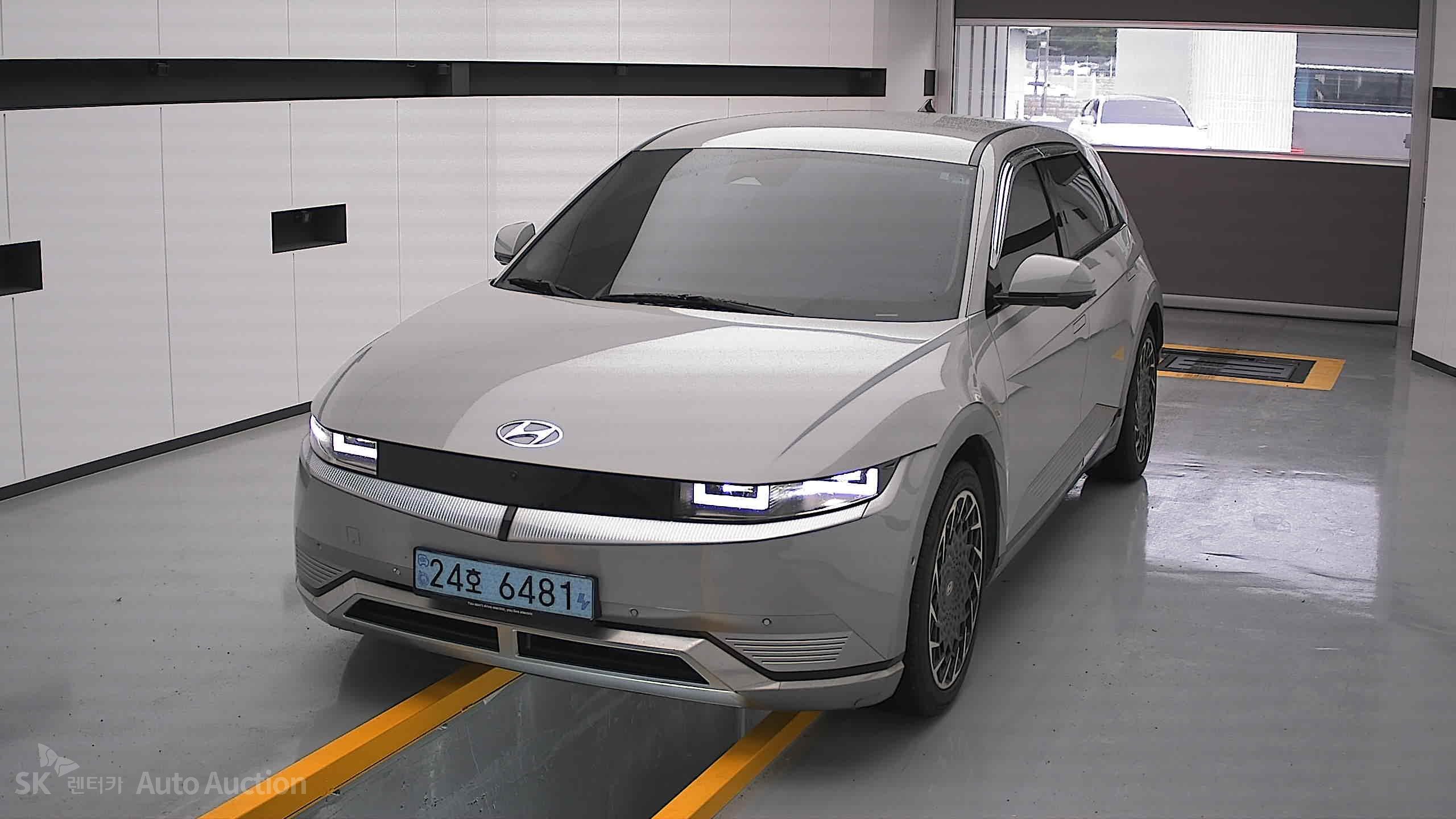 هيونداي Ioniq 2022 — صورة 1