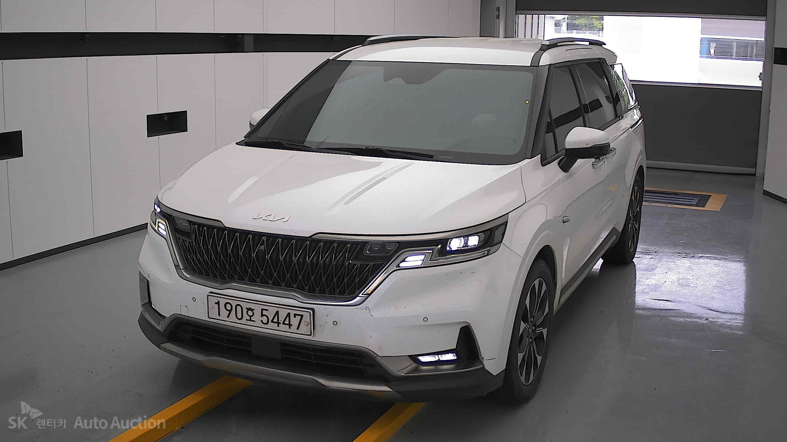2023 - kia carnival