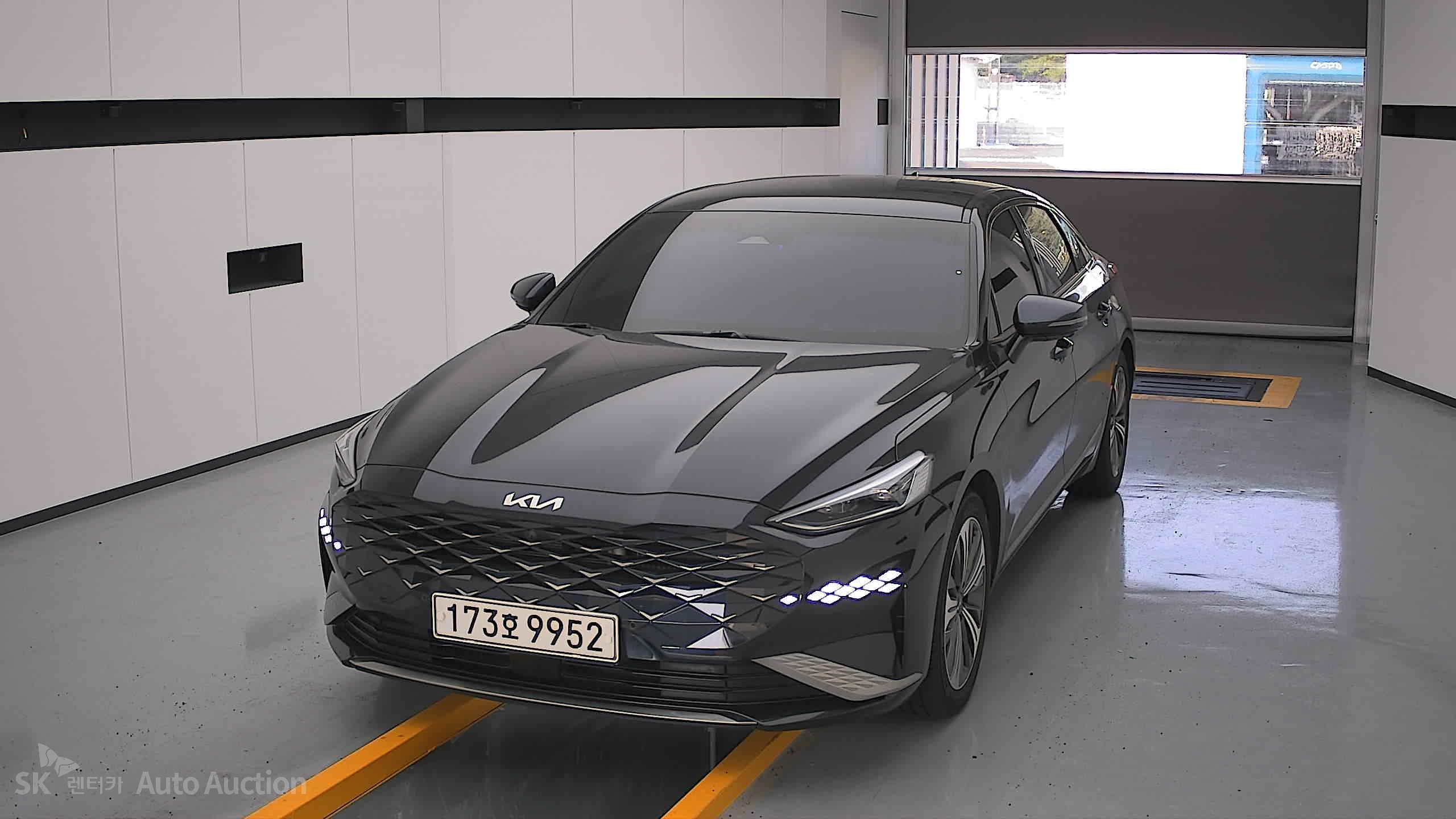 2022 - kia k8