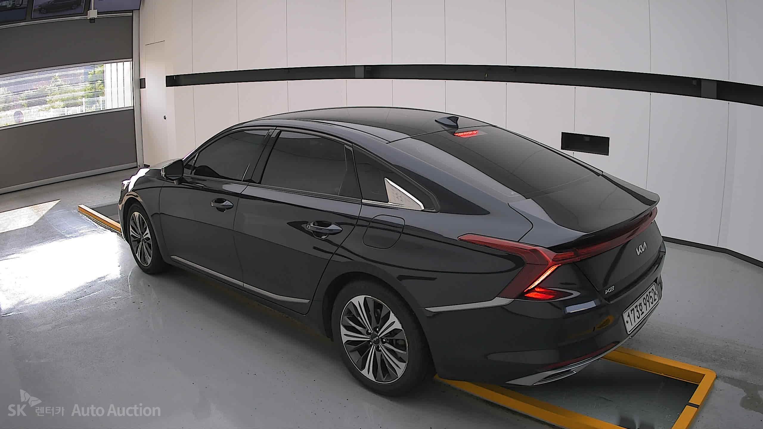 2022 - kia k8