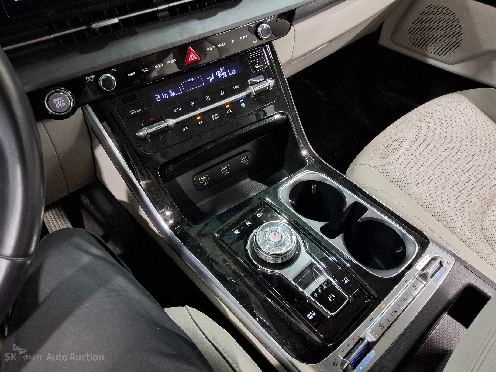 2022 - kia carnival