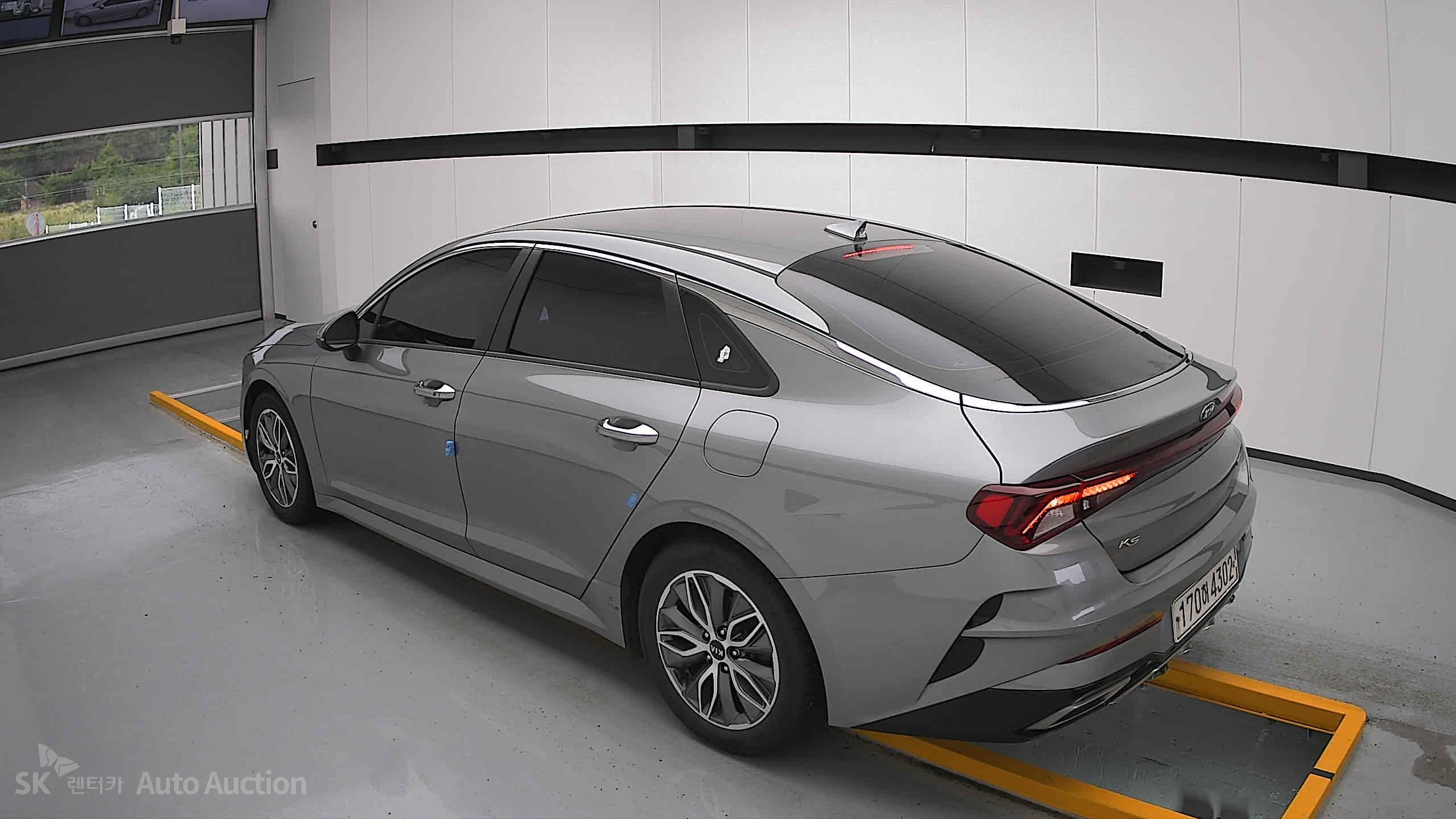 2021 - kia k5