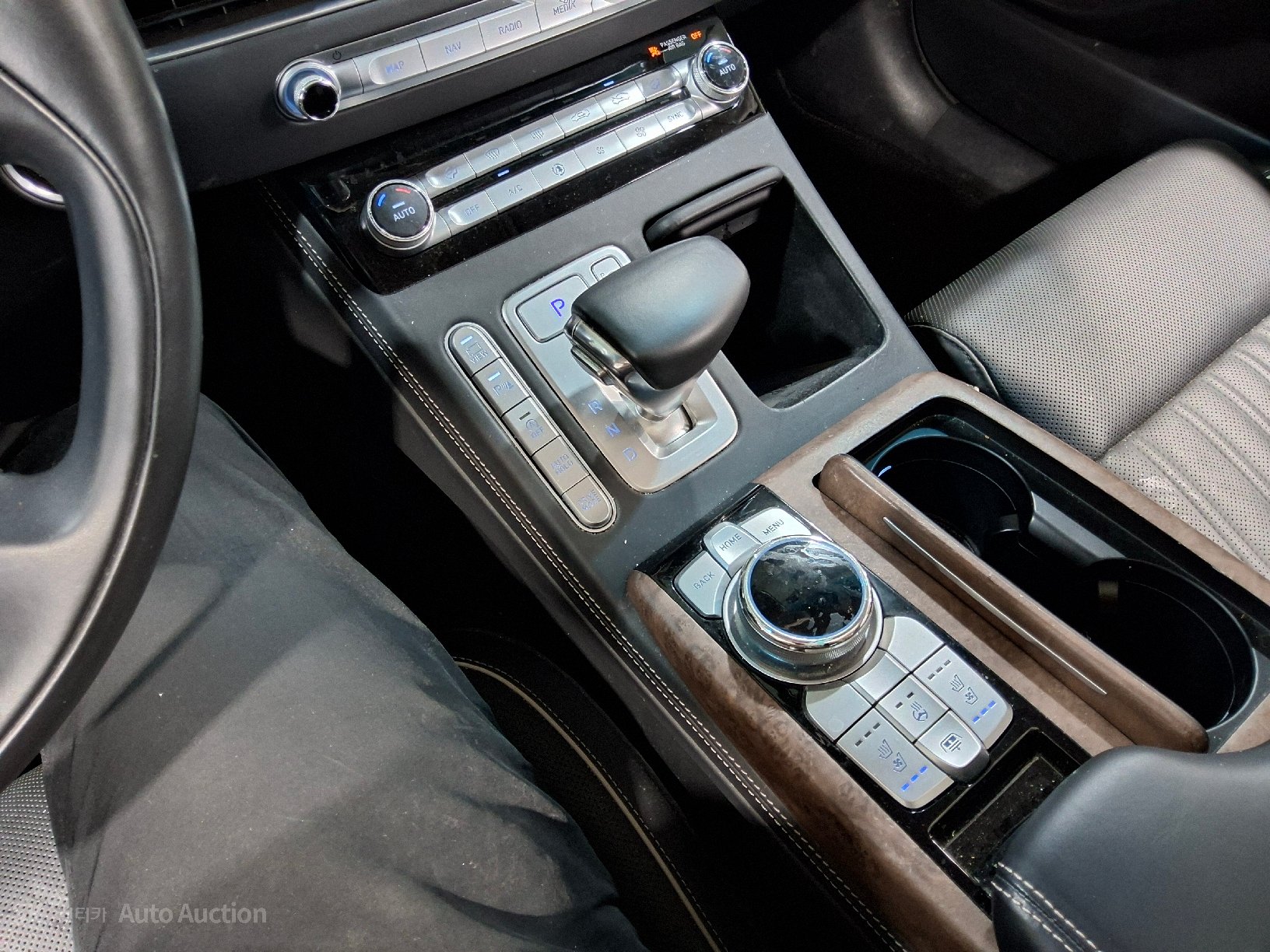 2021 - genesis g90