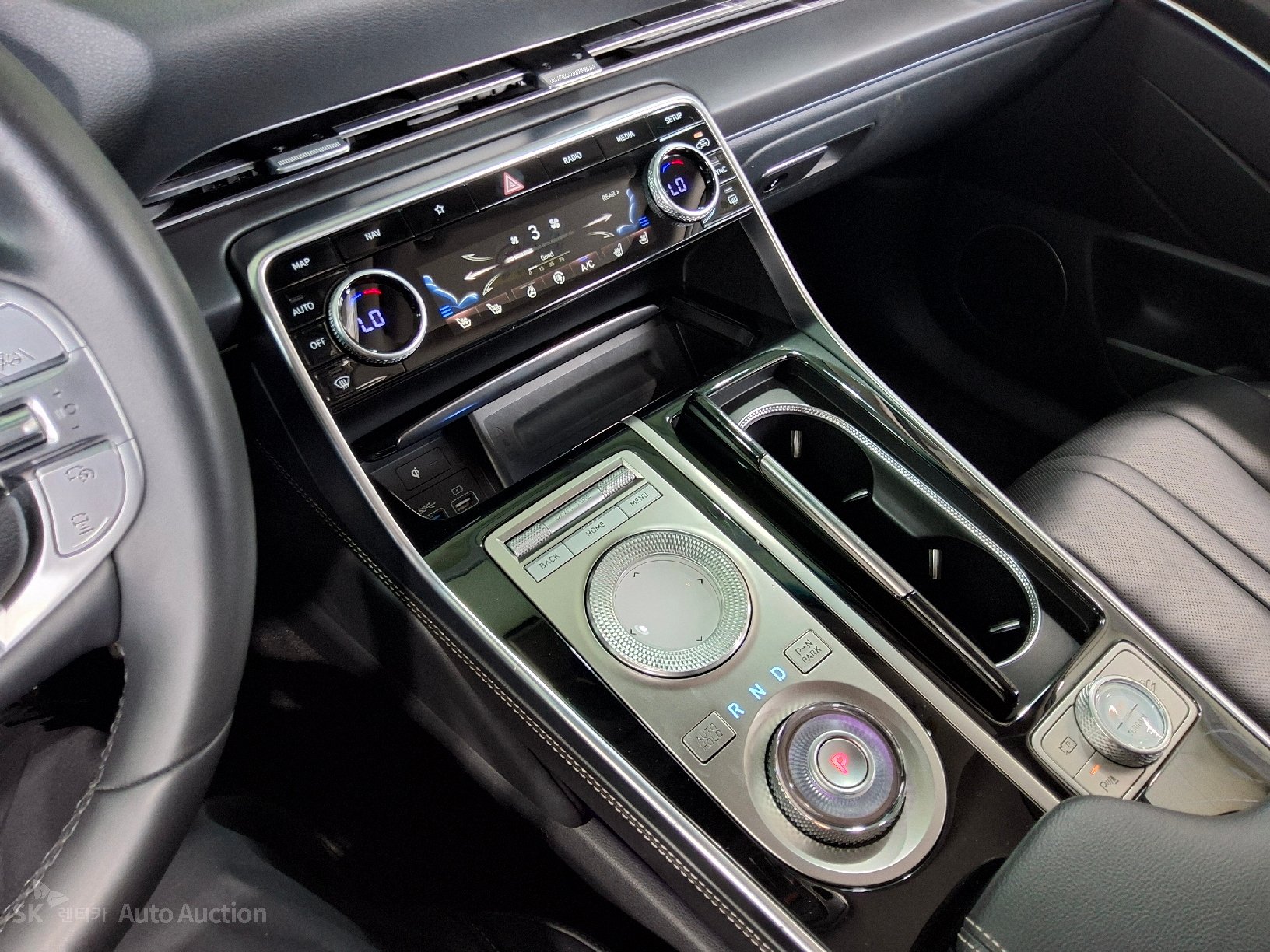 2022 - genesis gv80