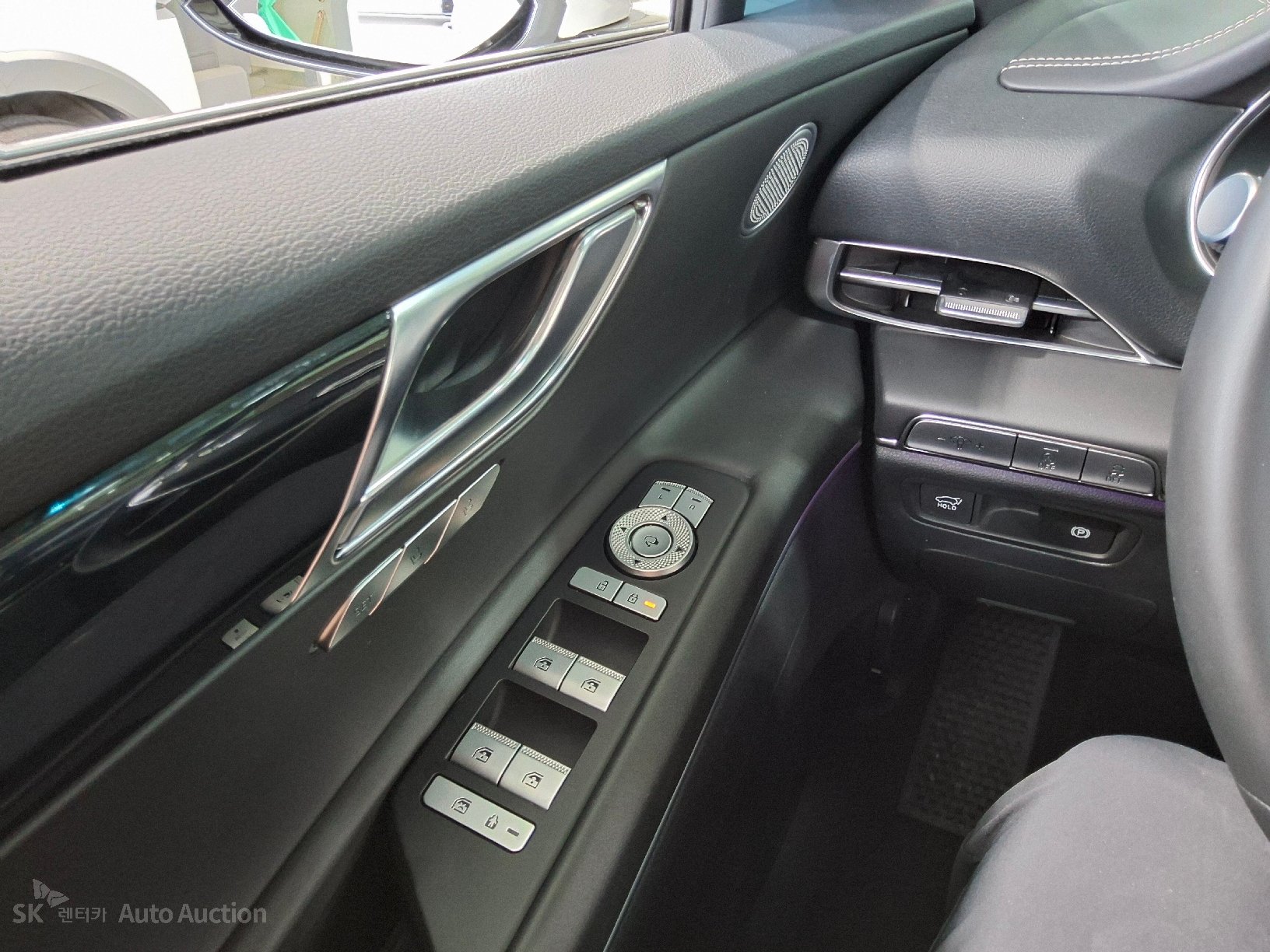 2022 - genesis gv80