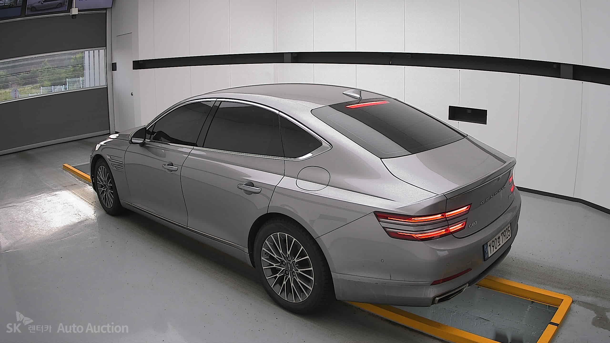 2022 - genesis g80