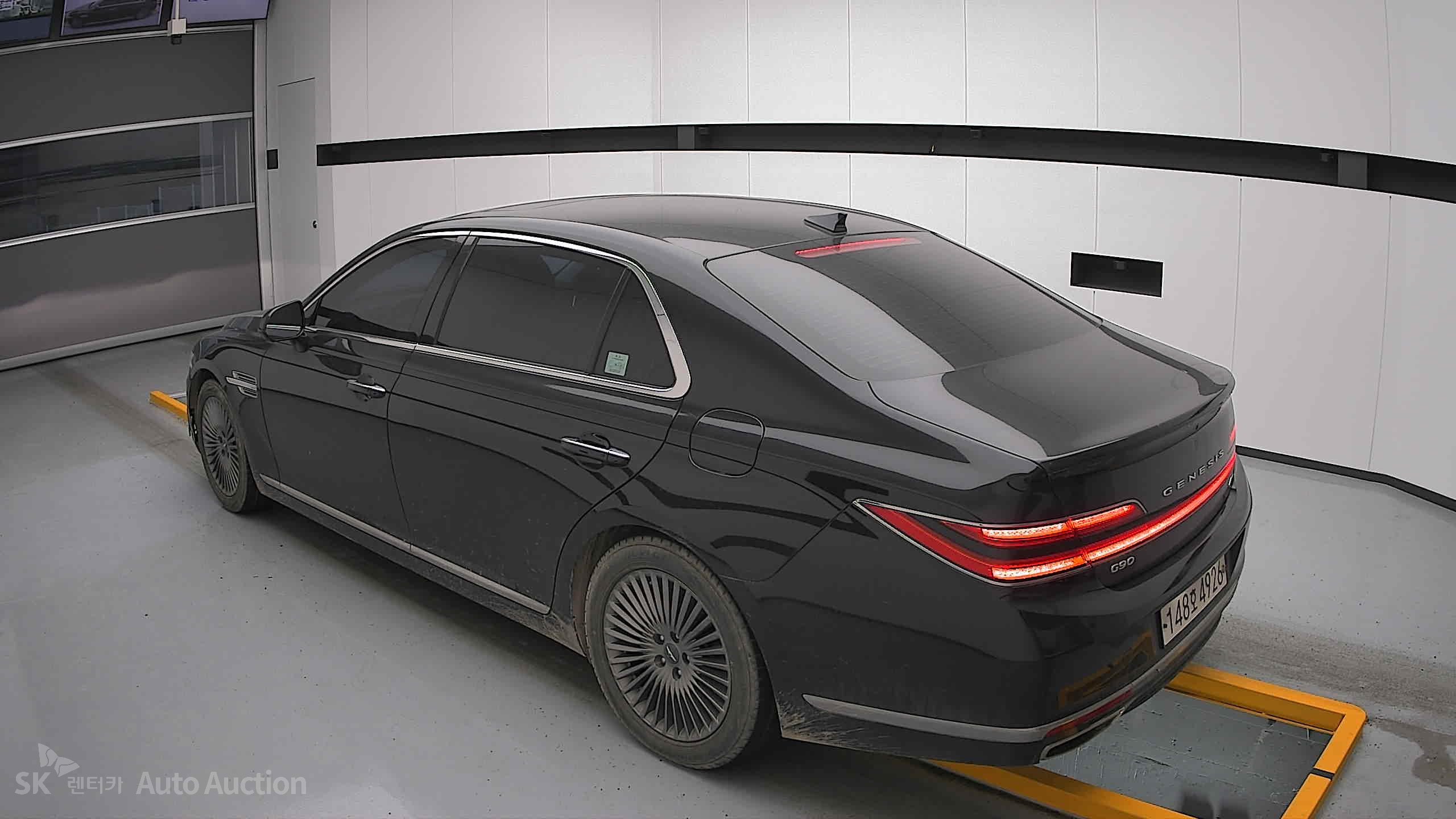 2021 - genesis g90