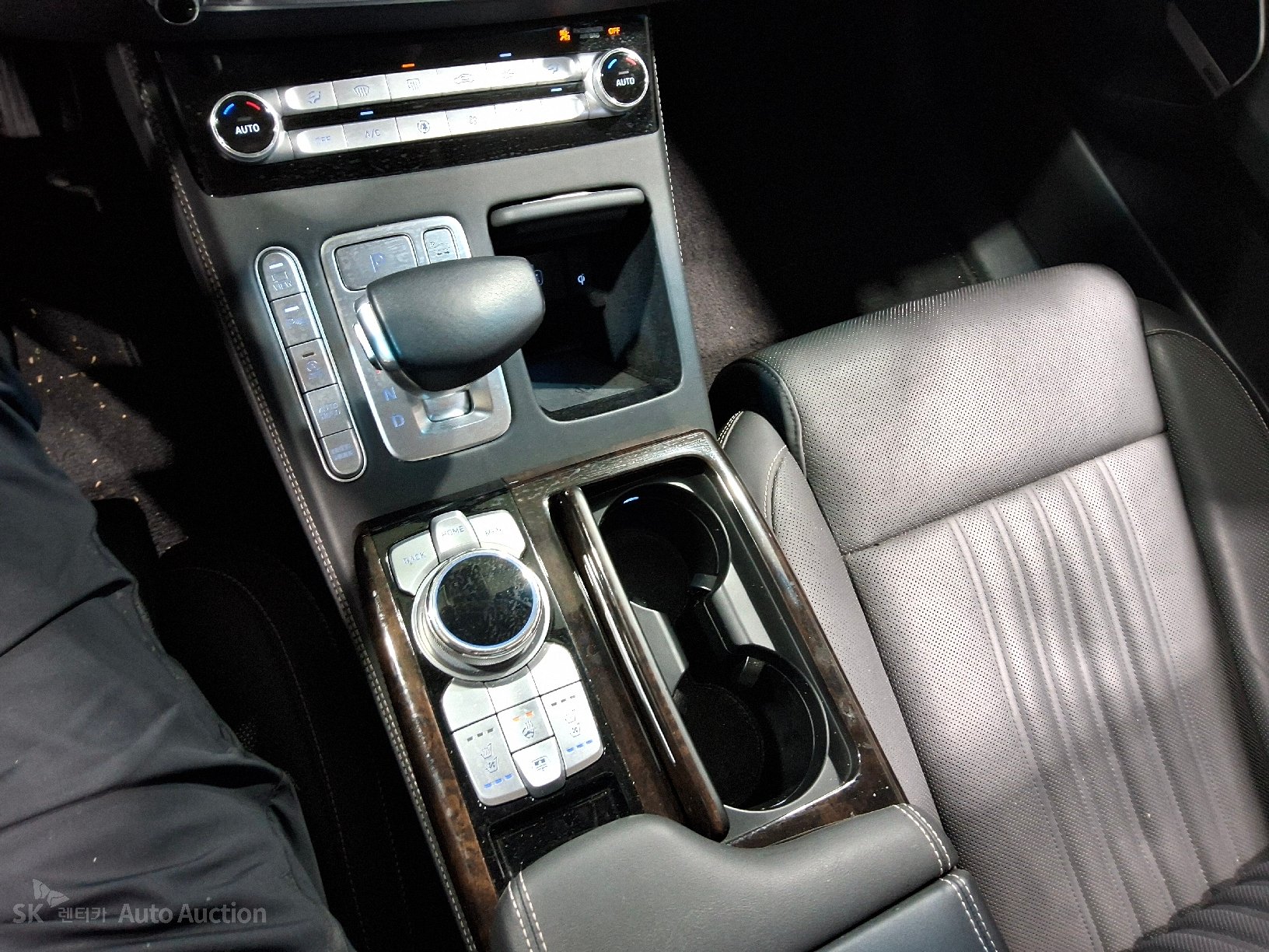 2021 - genesis g90