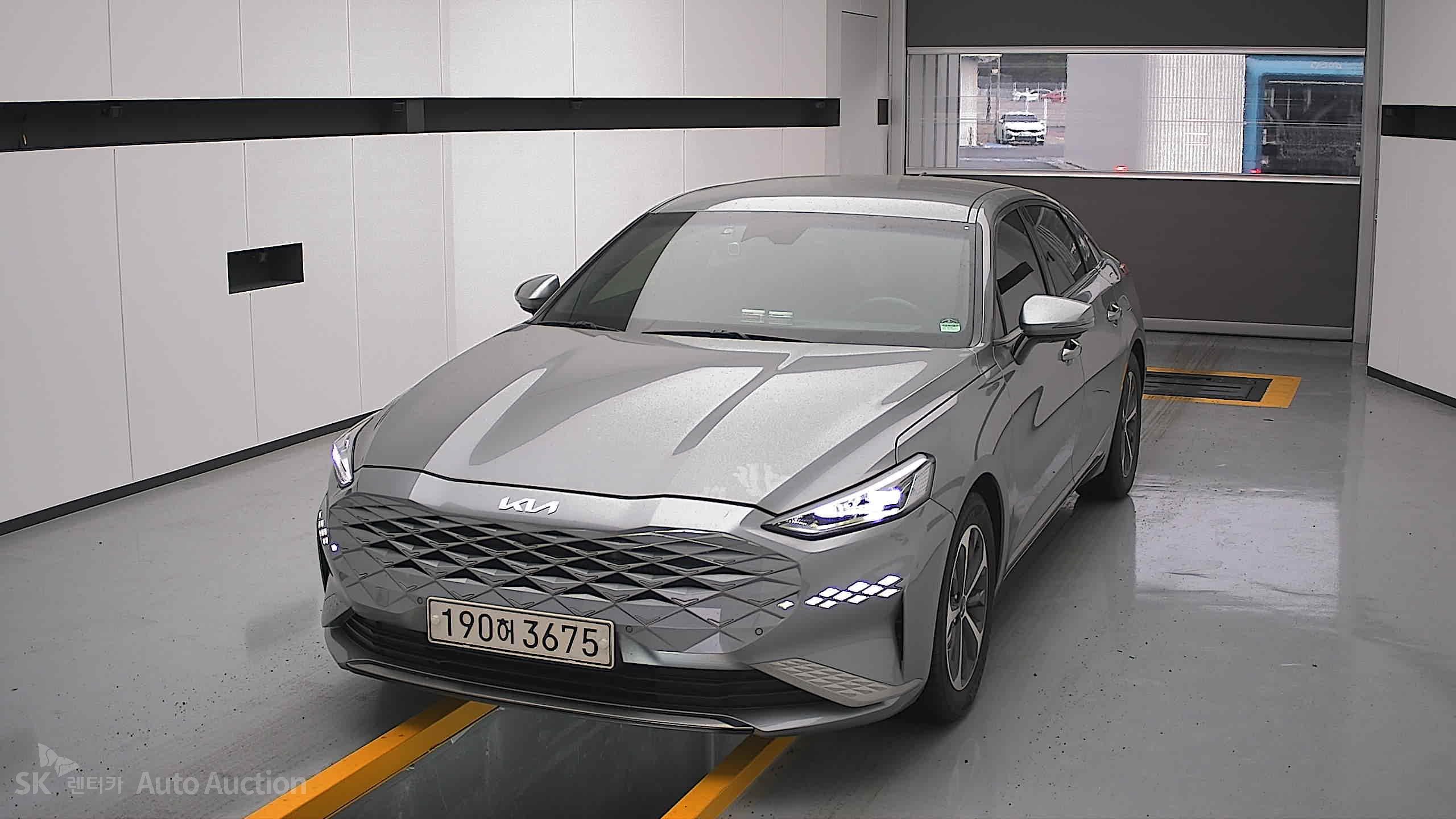 2022 - kia k8