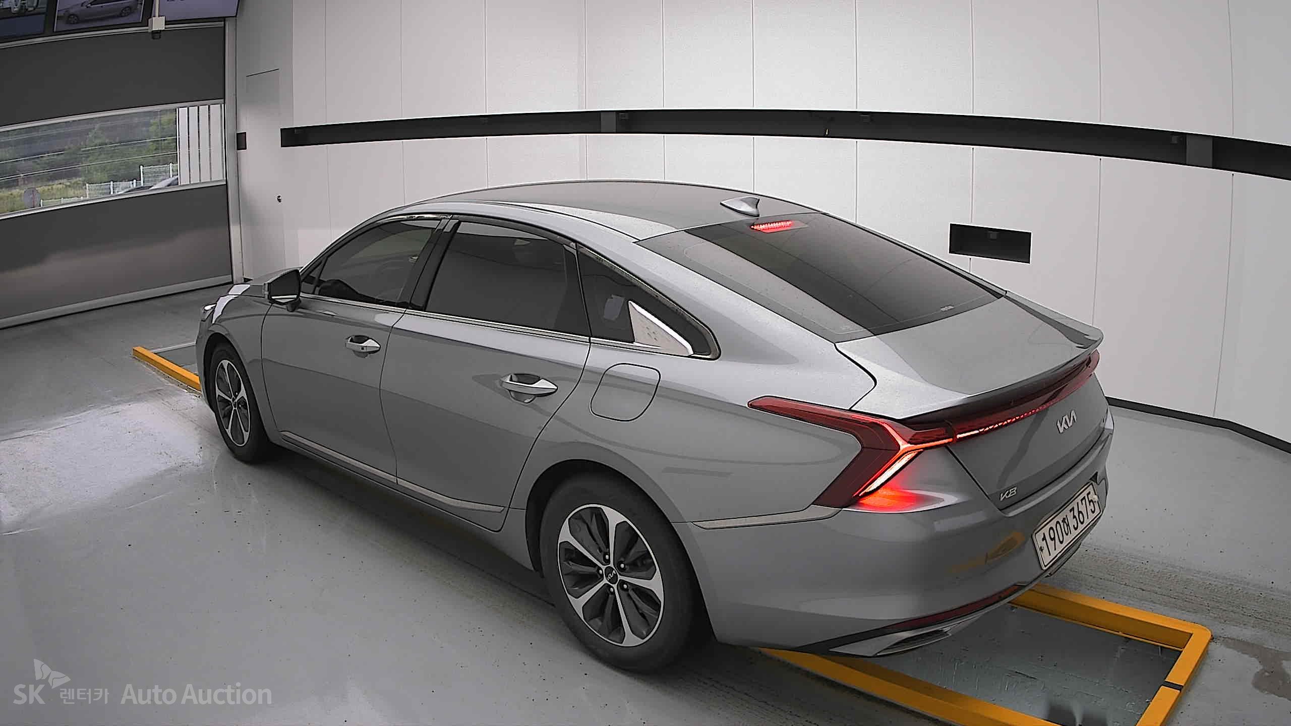 2022 - kia k8