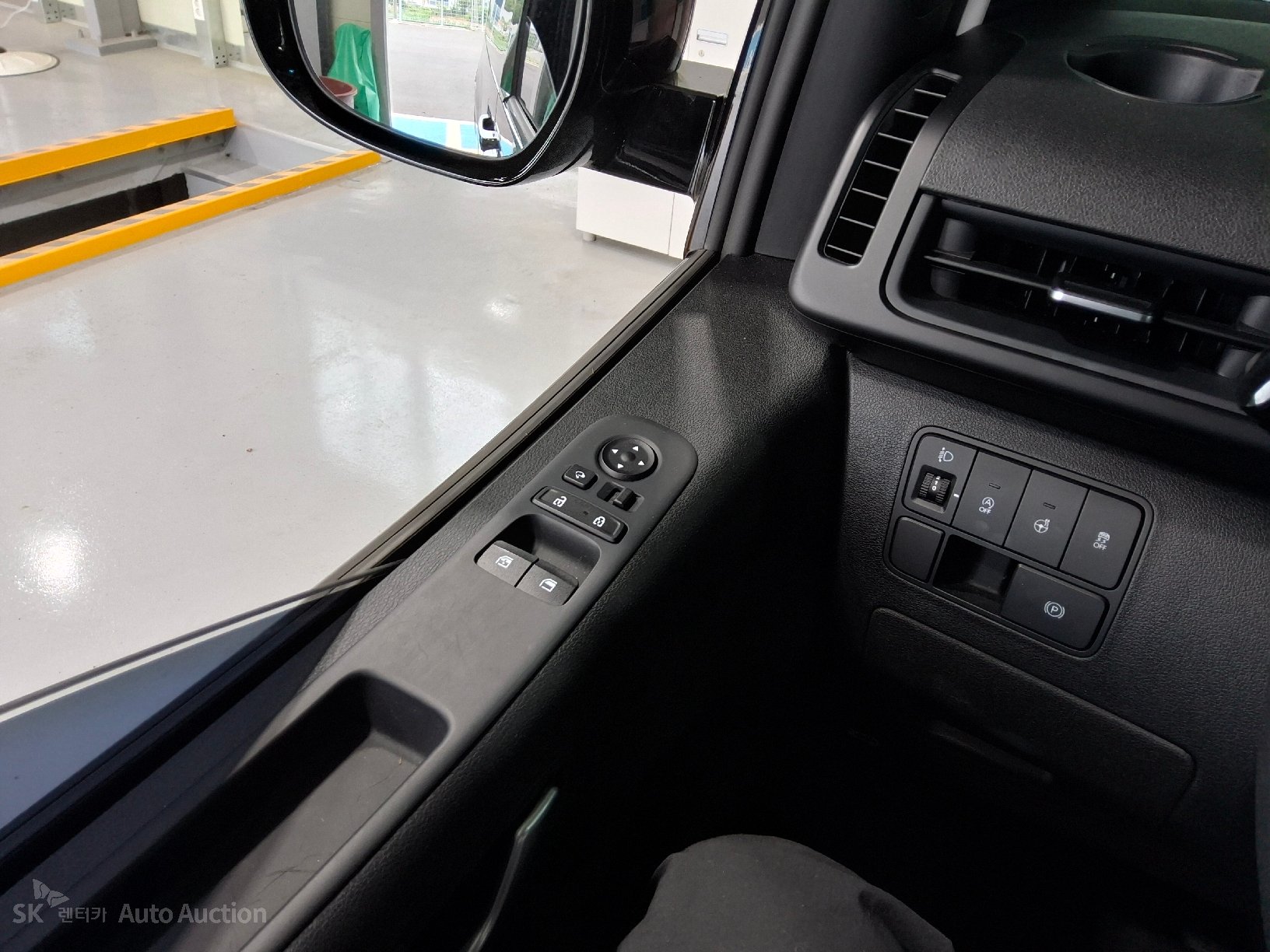 2022 - hyundai staria
