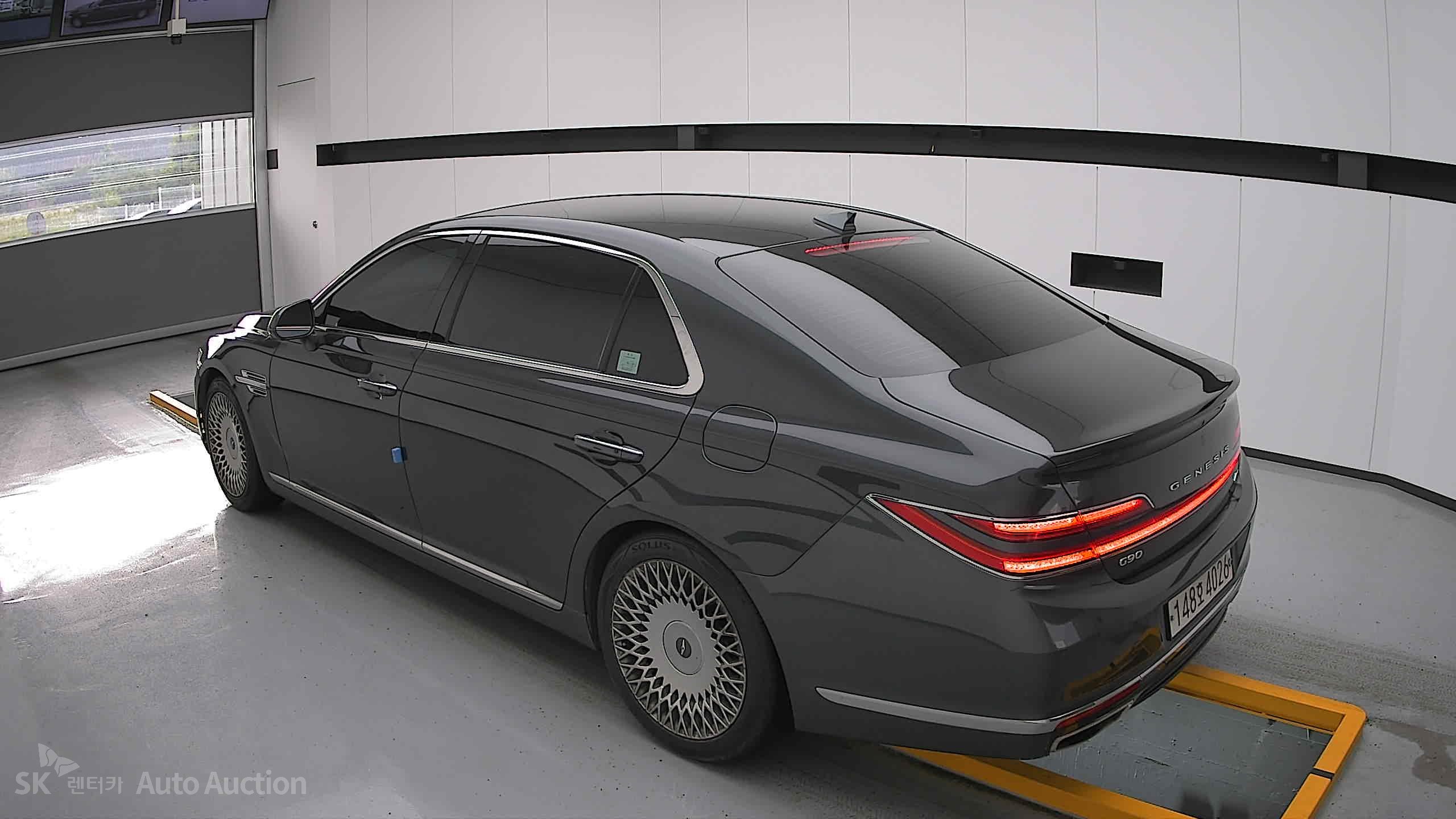 2021 - genesis g90