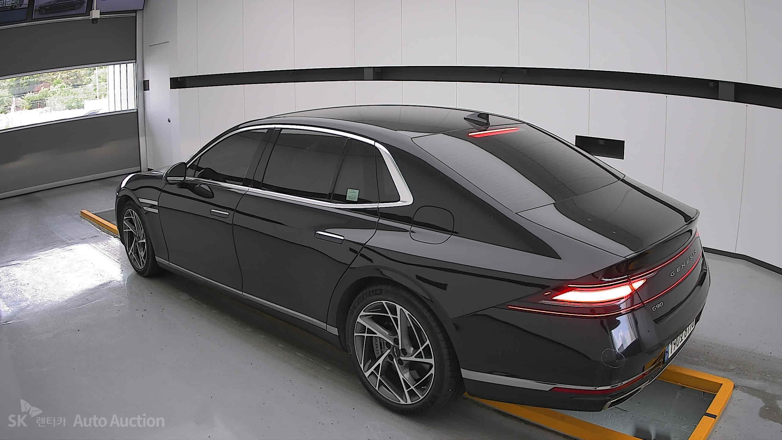 2022 - genesis g90