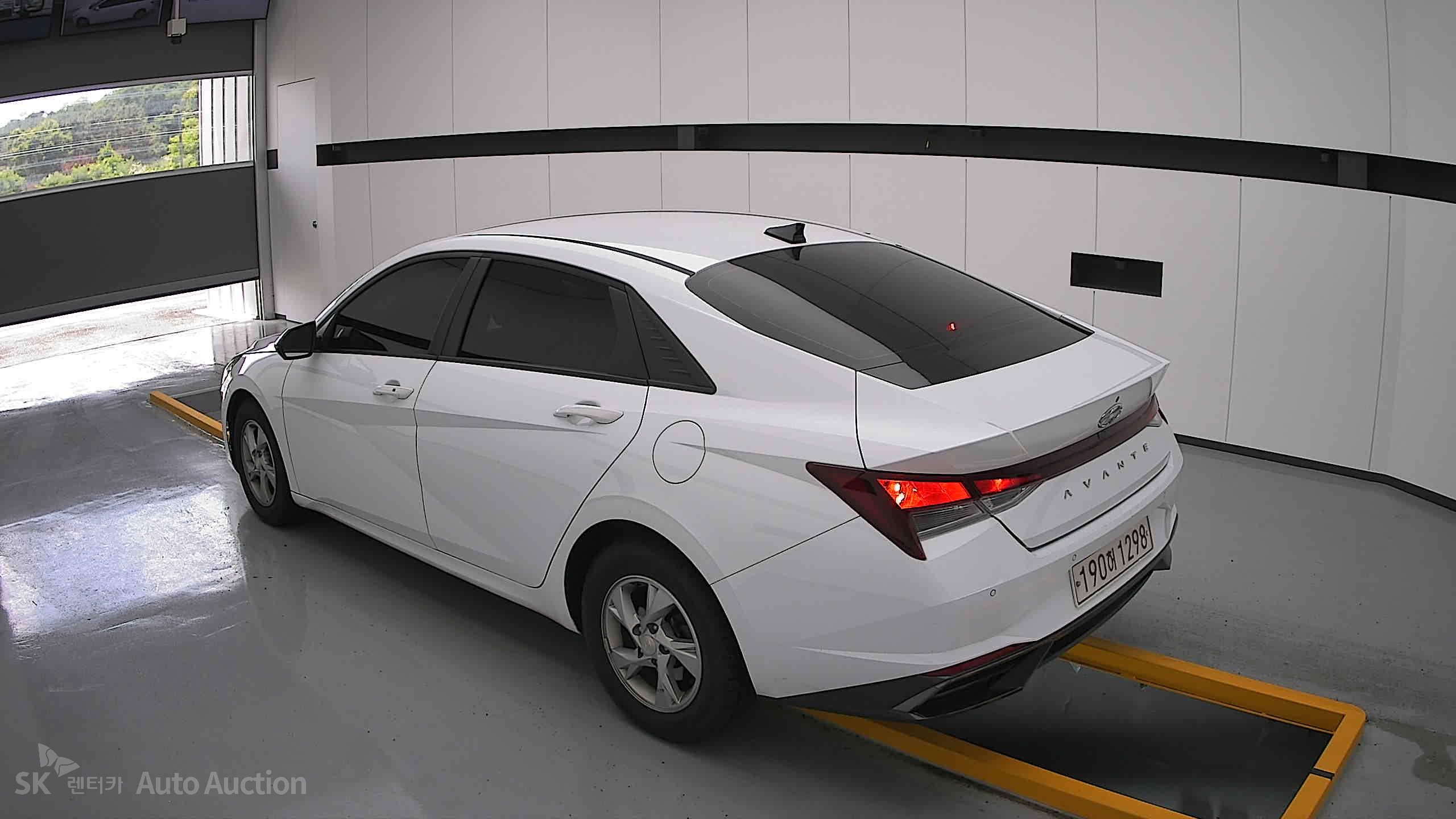 2021 - hyundai avante