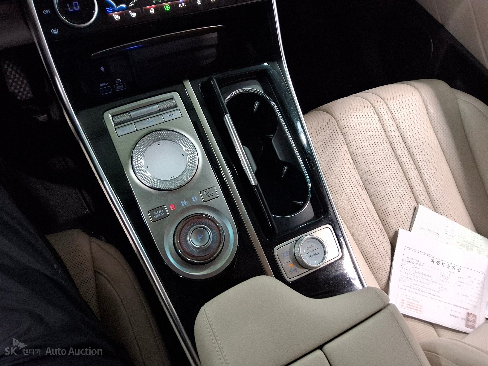 2021 - genesis gv80
