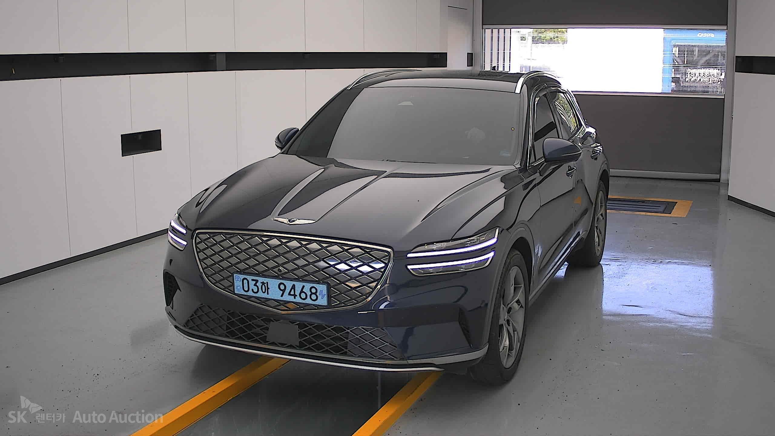 2022 - genesis egv70