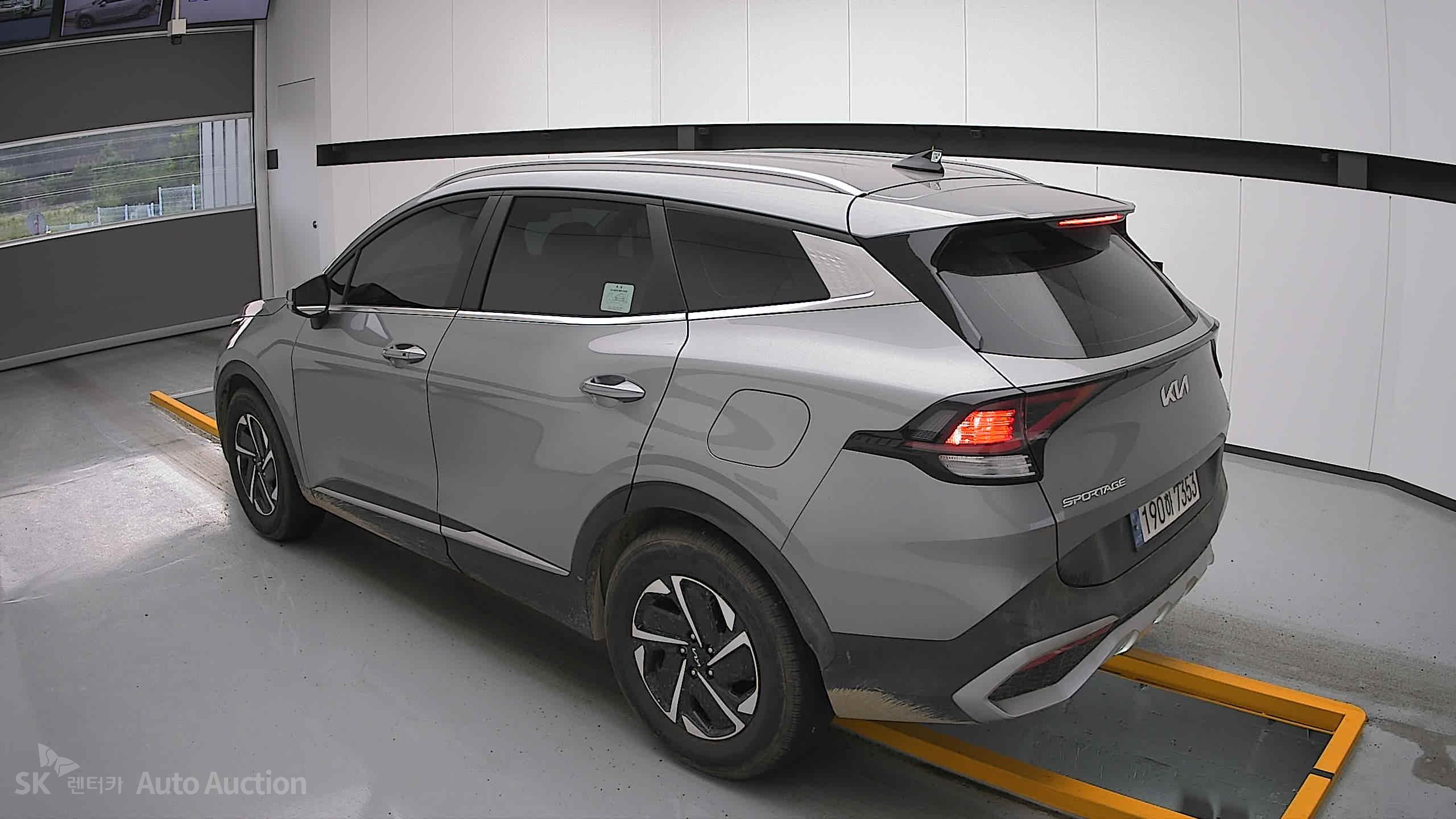 2023 - kia sportage