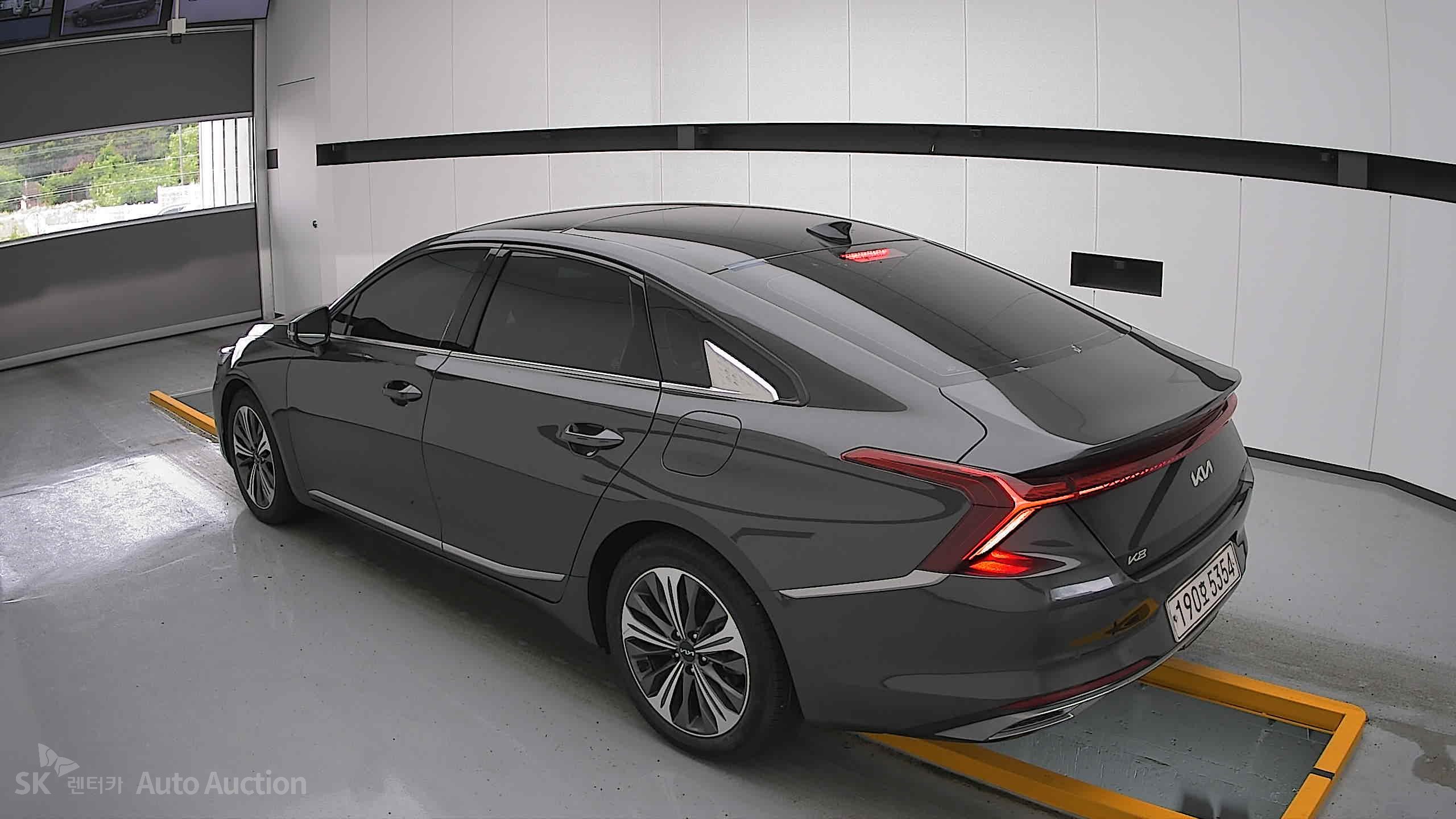 2022 - kia k8