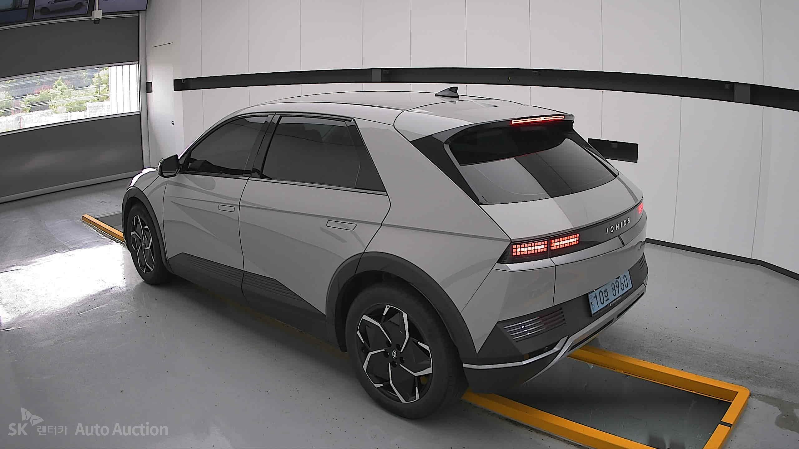 2022 - hyundai ioniq