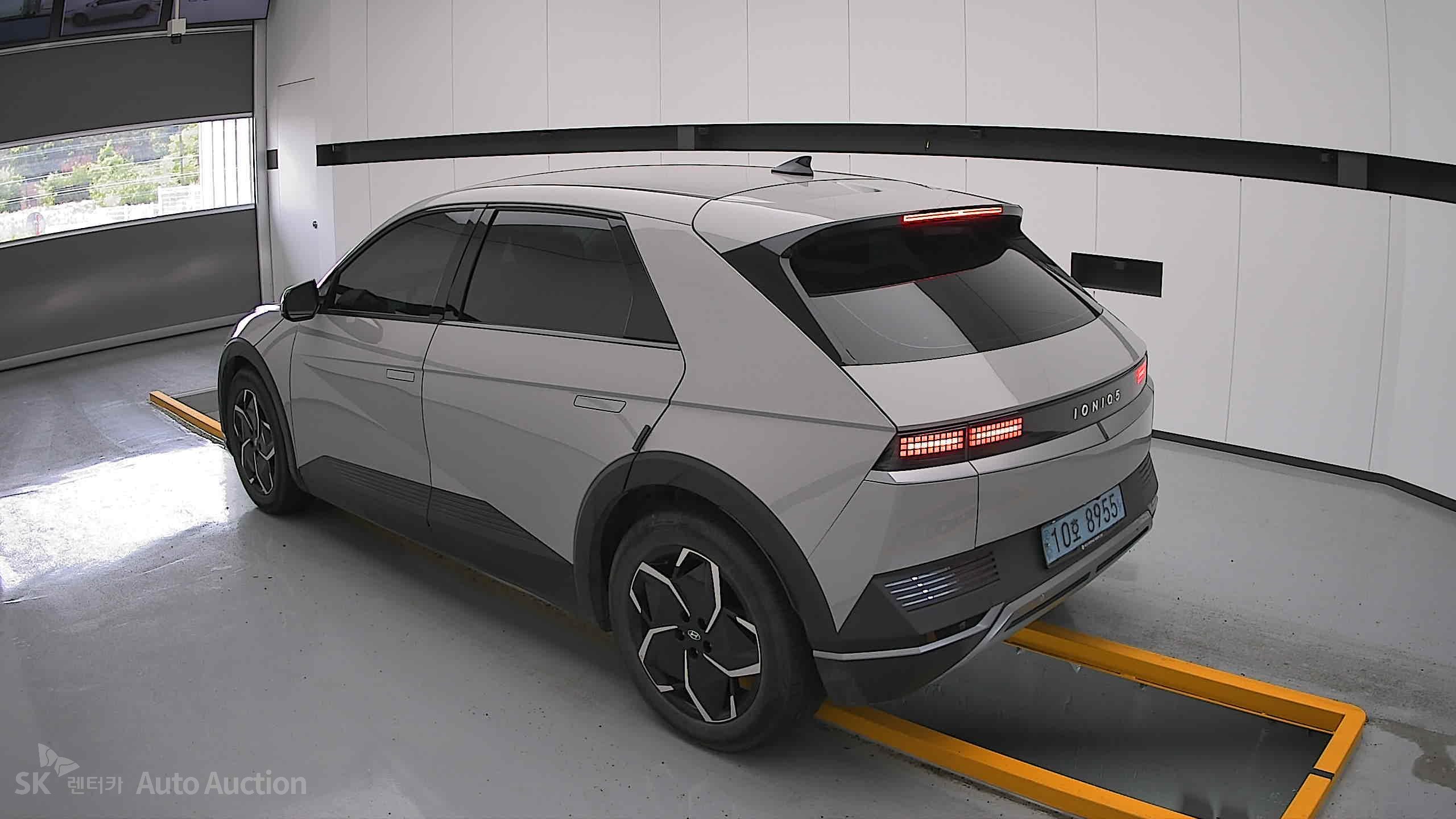 2022 - hyundai ioniq