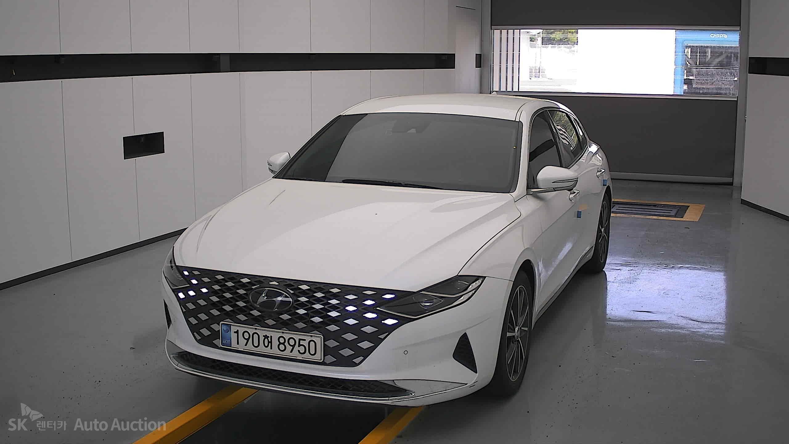 2022 - hyundai grandeur