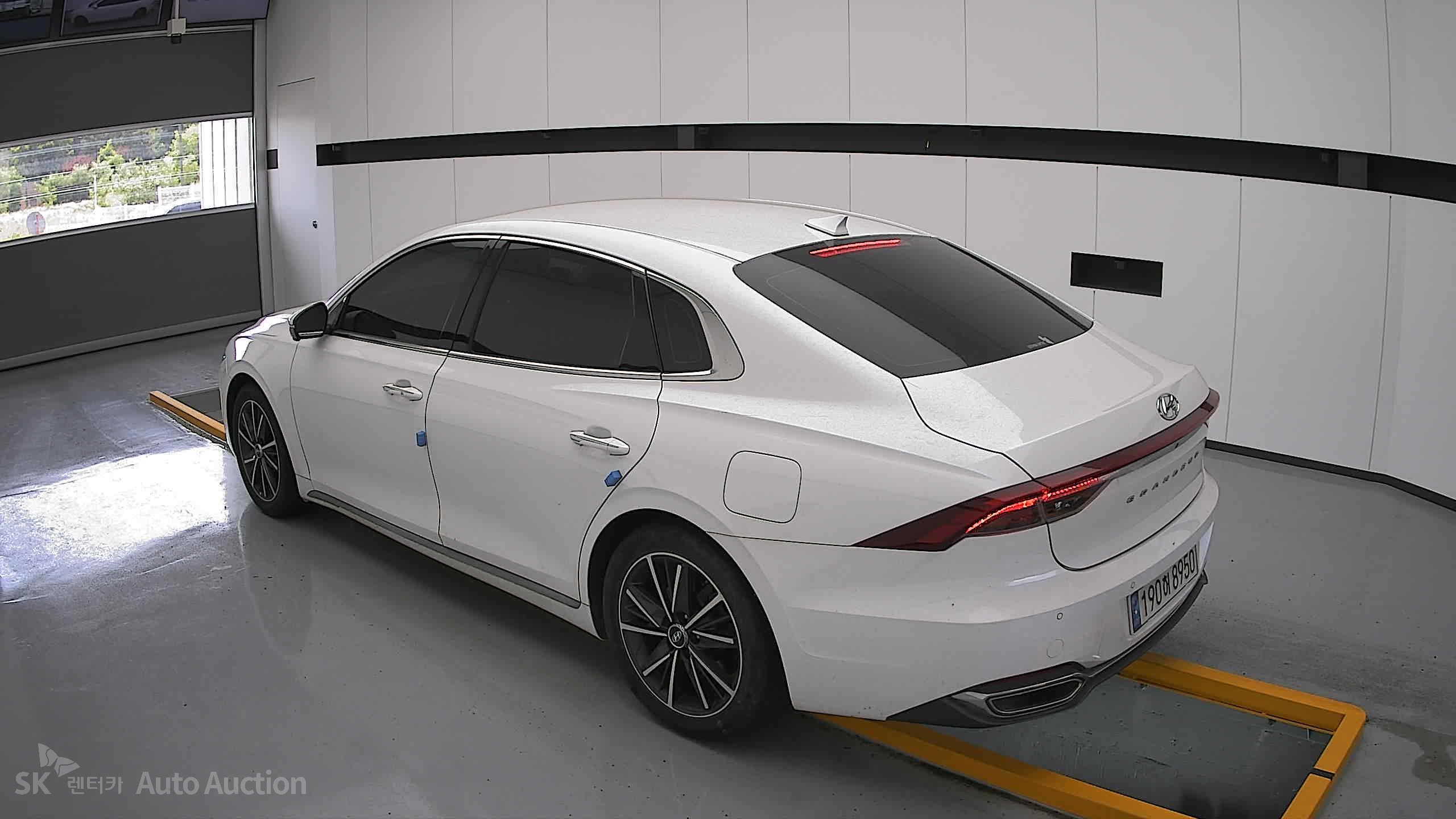 2022 - hyundai grandeur