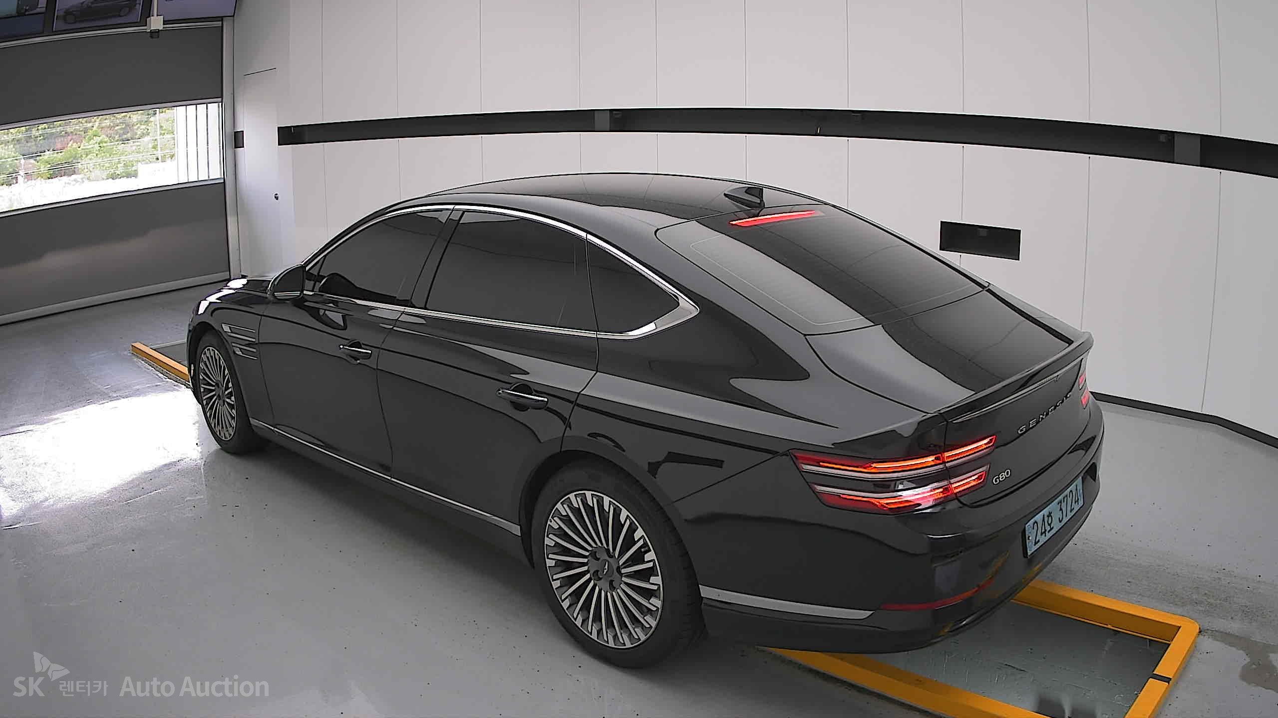 2022 - genesis eg80