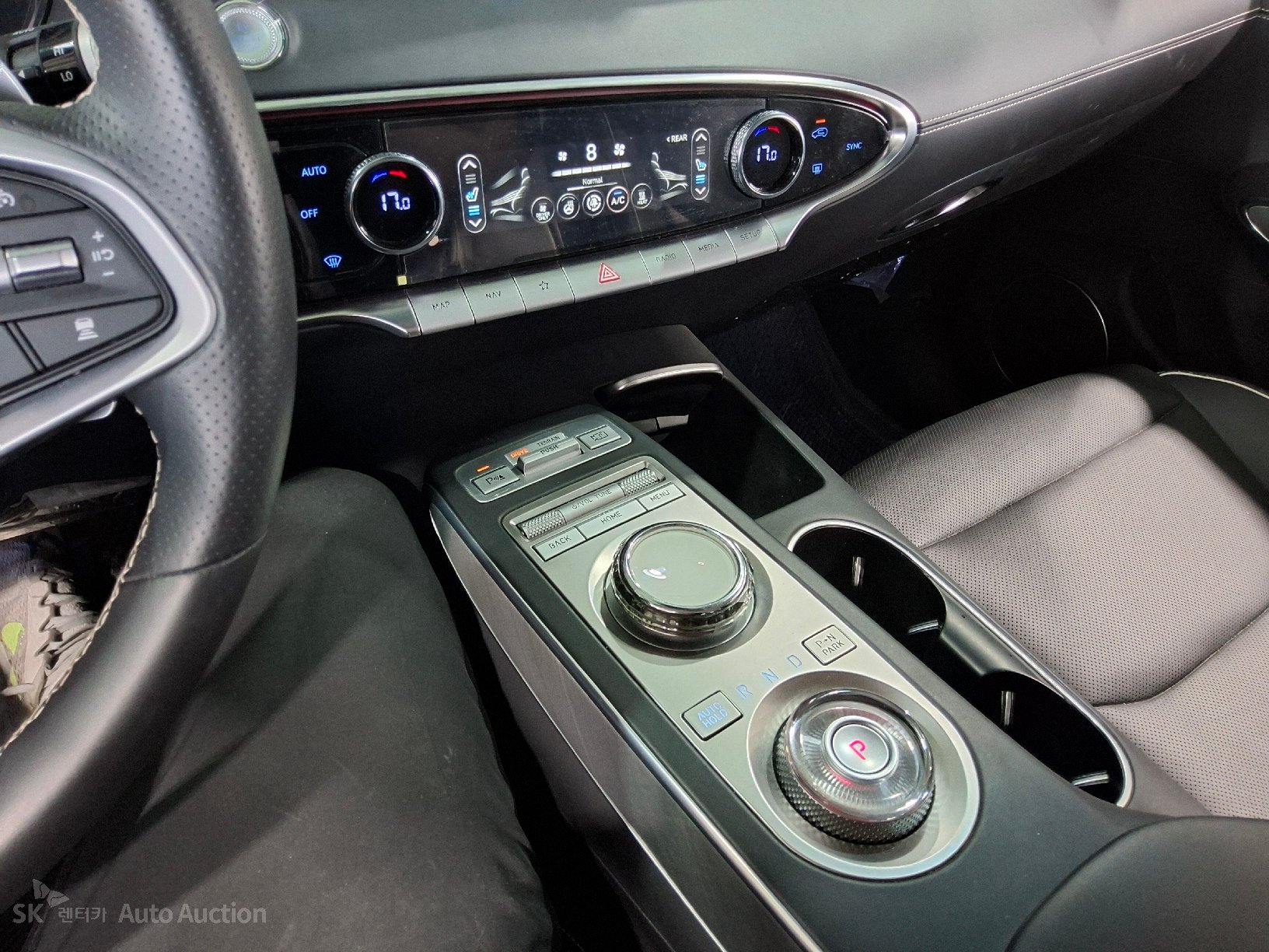 2022 - genesis egv70