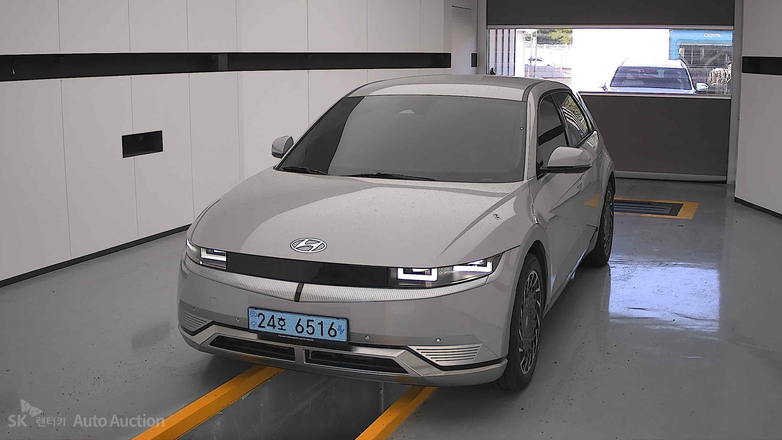 2022 - hyundai ioniq