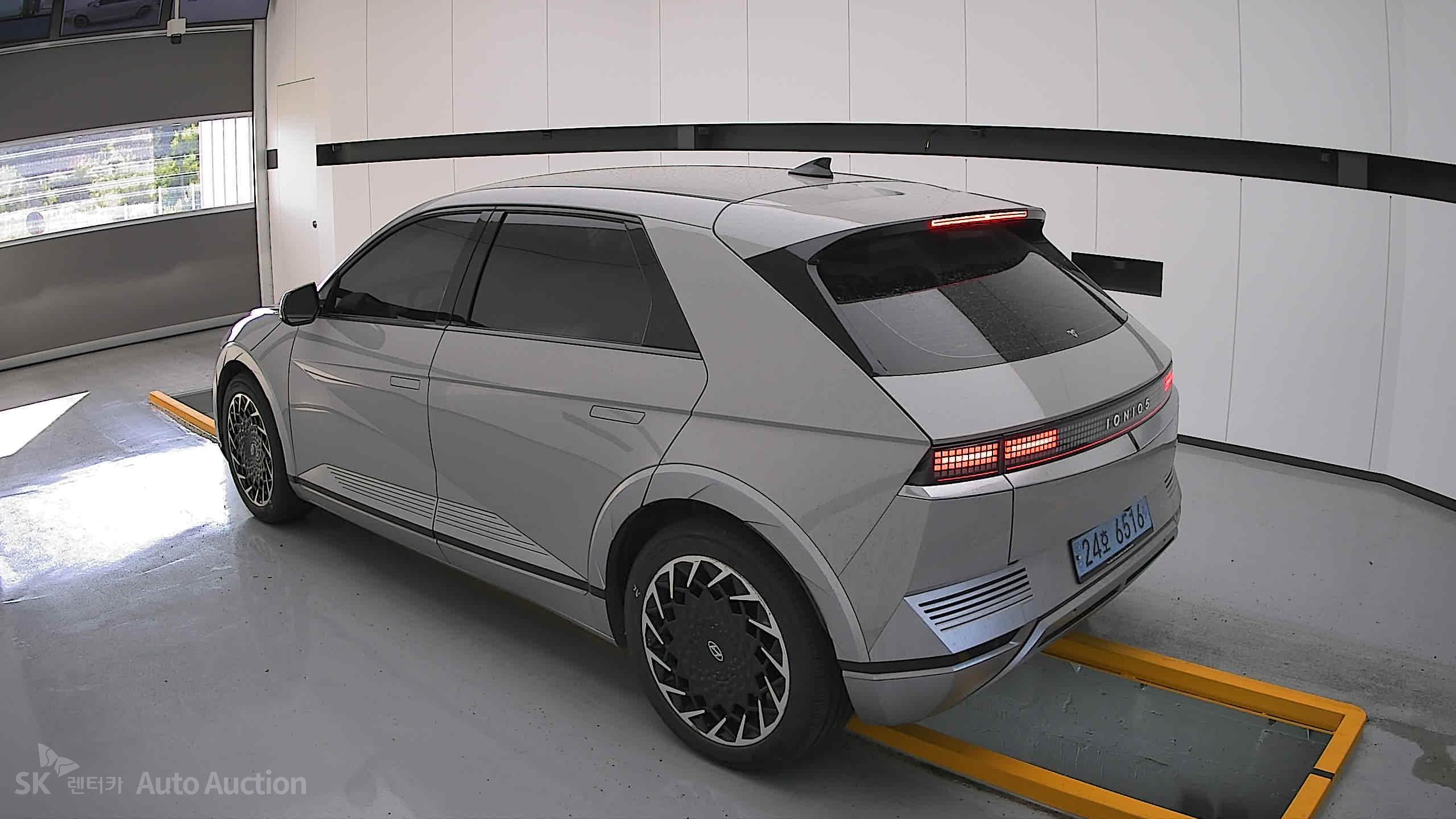 2022 - hyundai ioniq