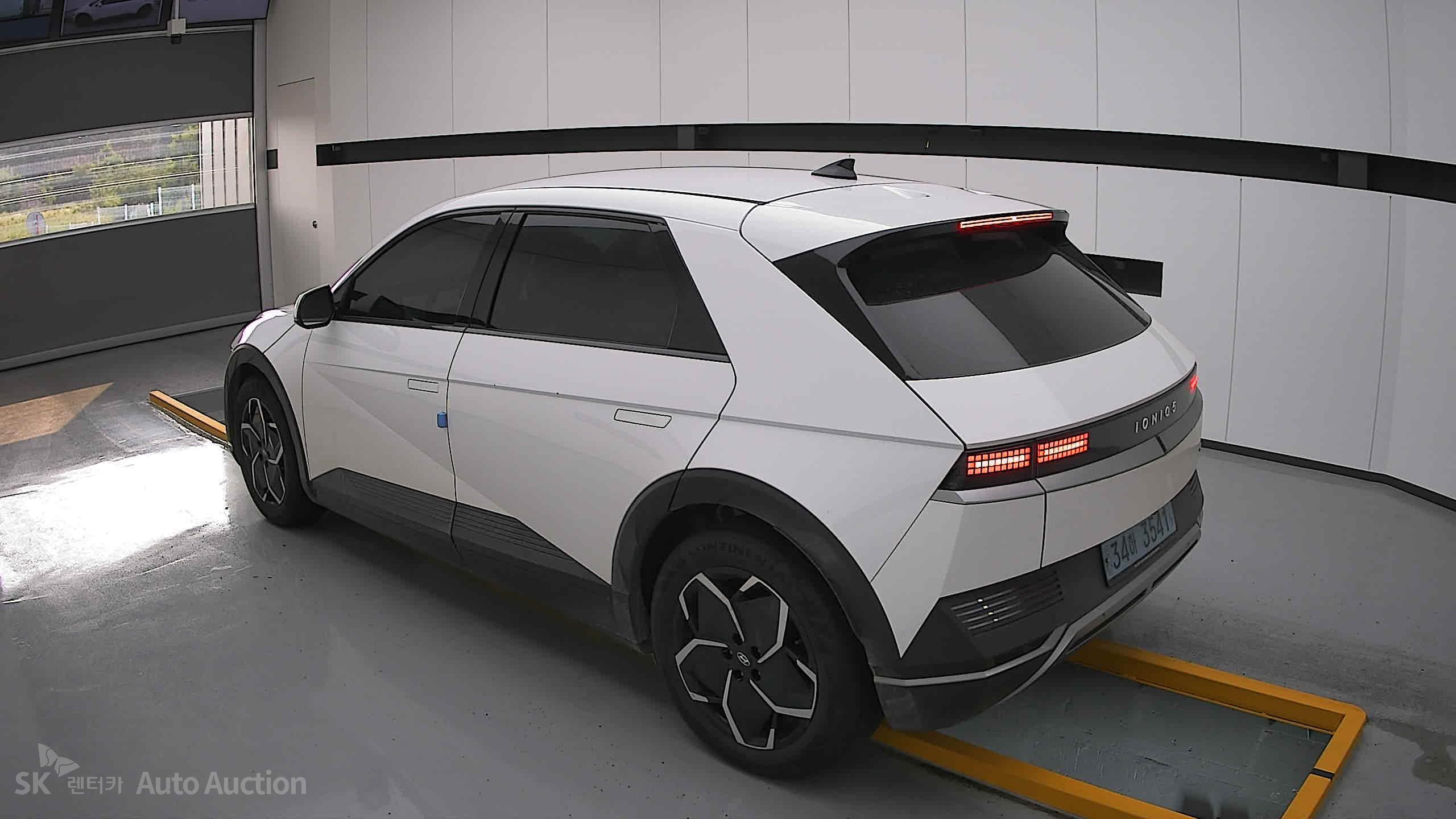 2022 - hyundai ioniq