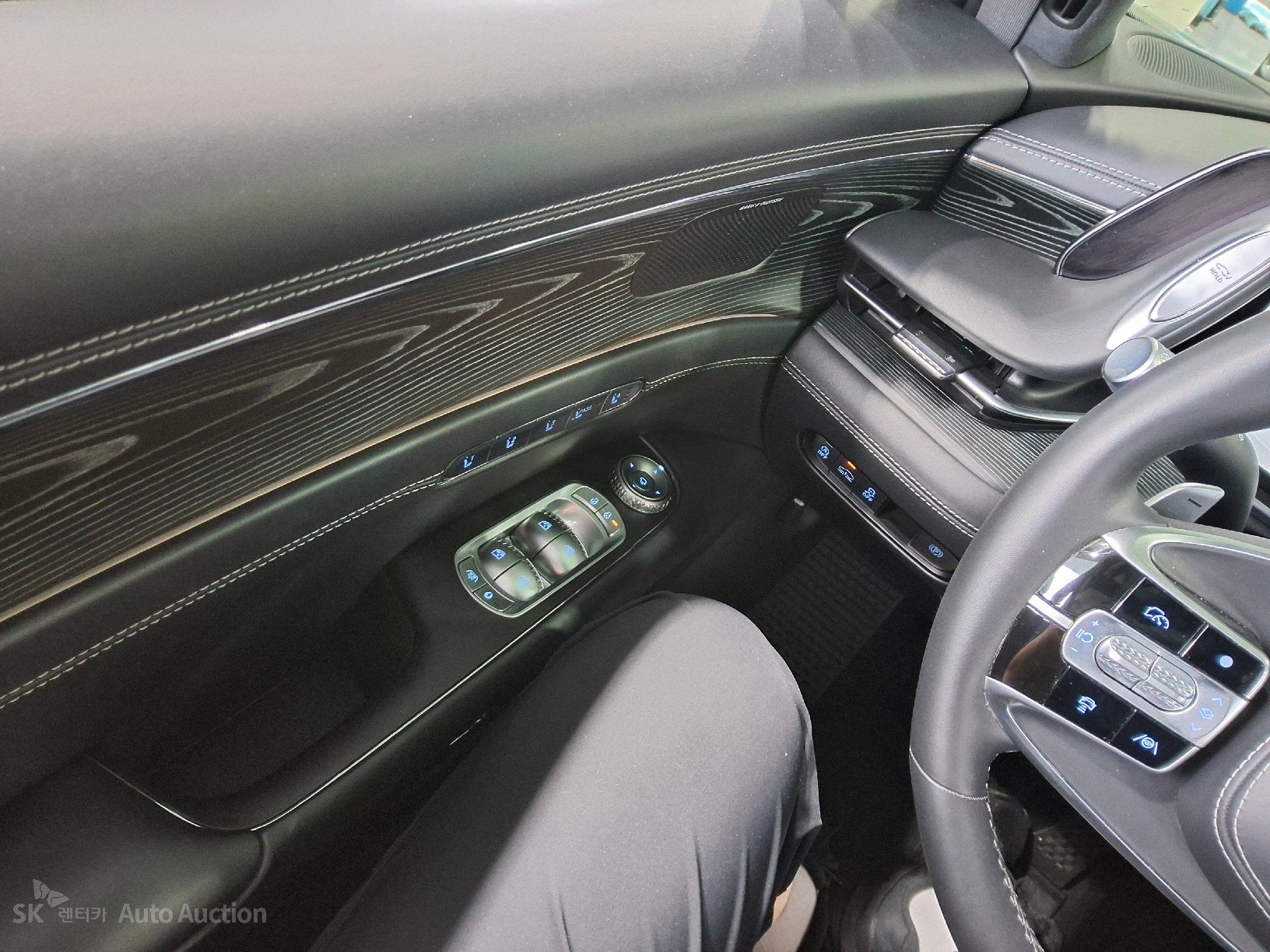 2022 - genesis g90