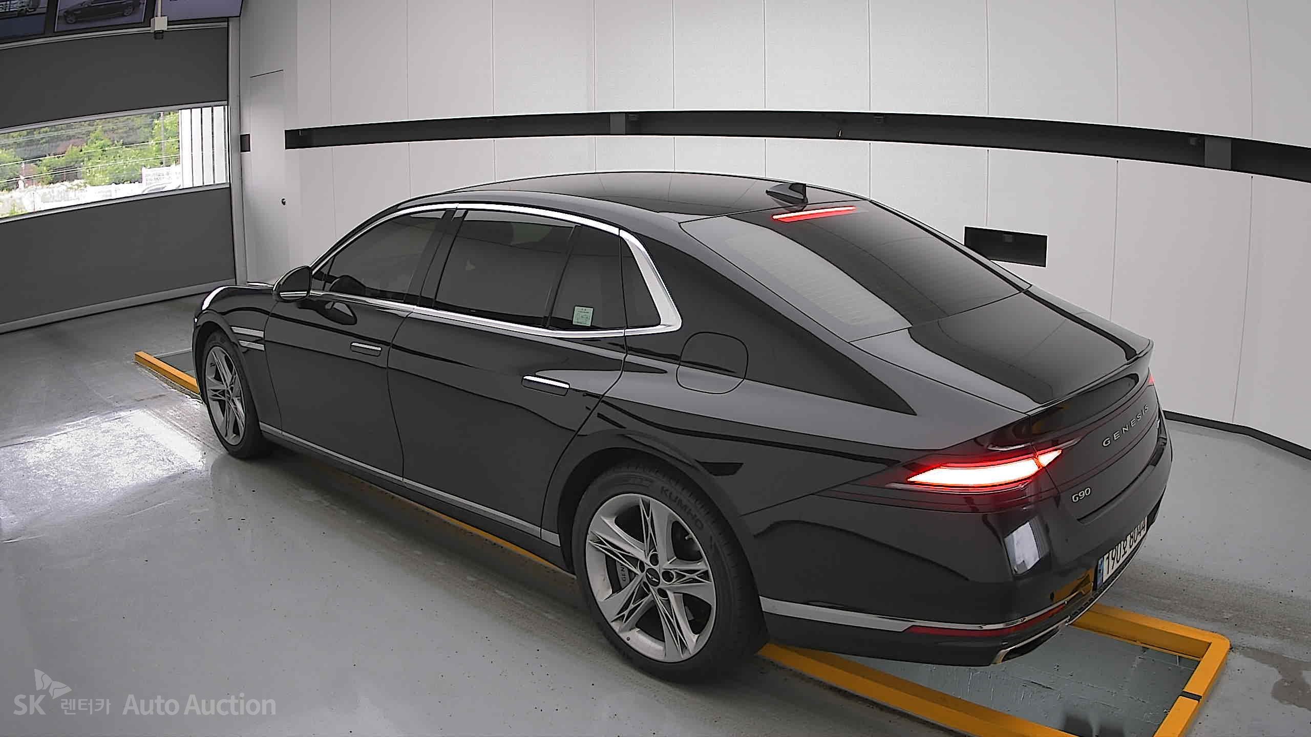 2022 - genesis g90