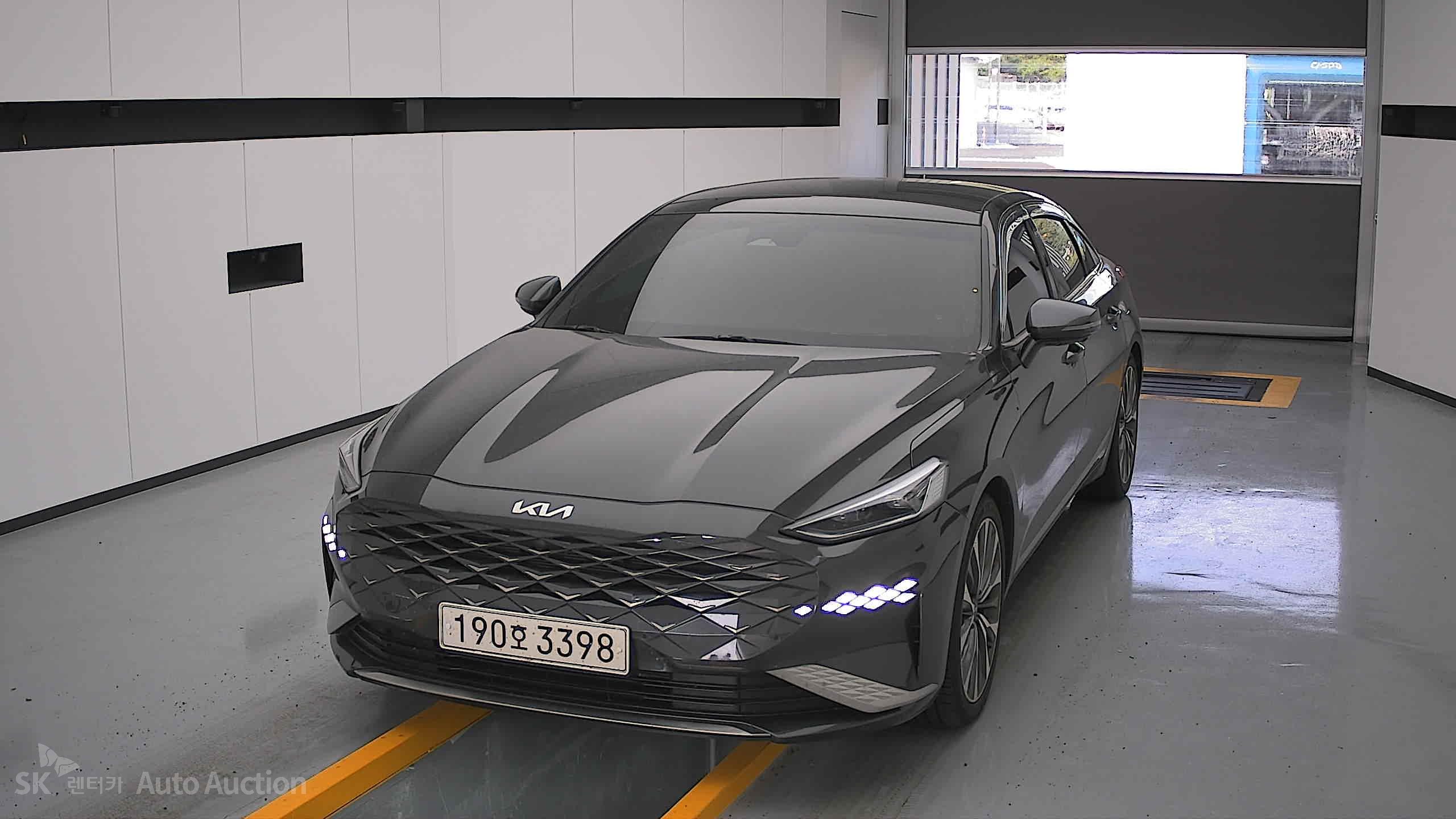 2022 - kia k8