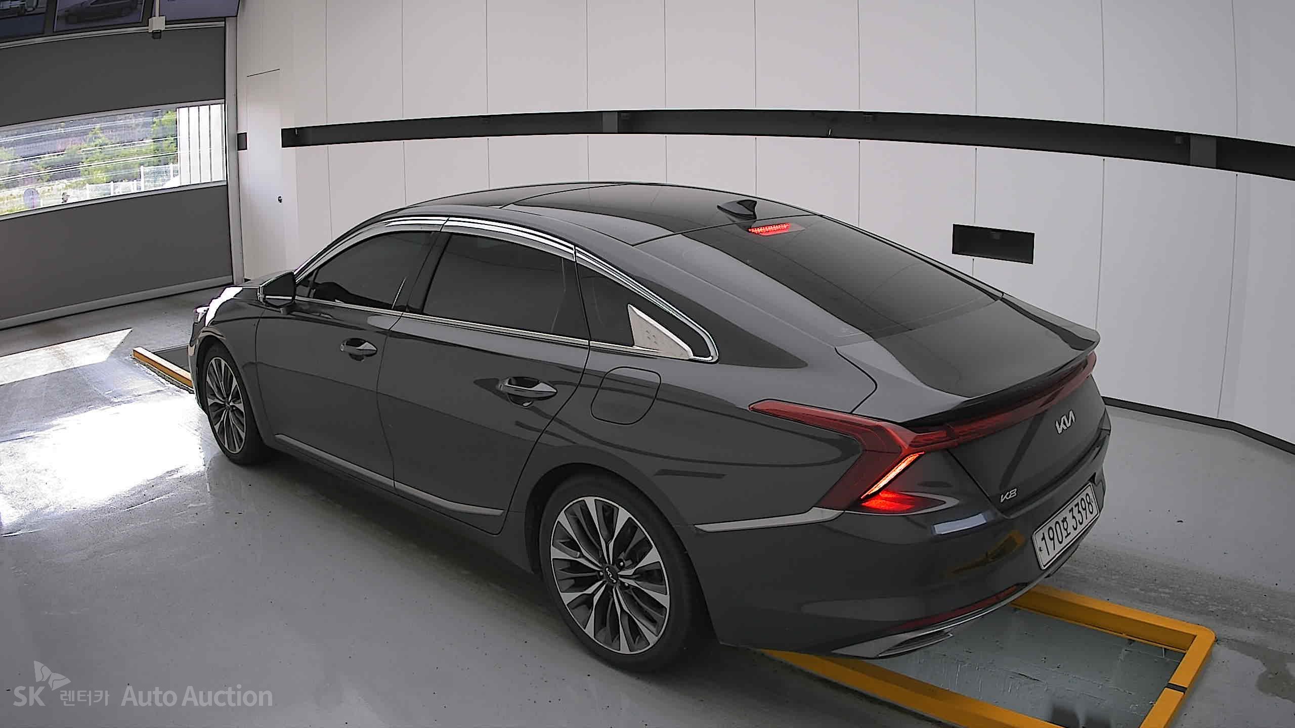2022 - kia k8
