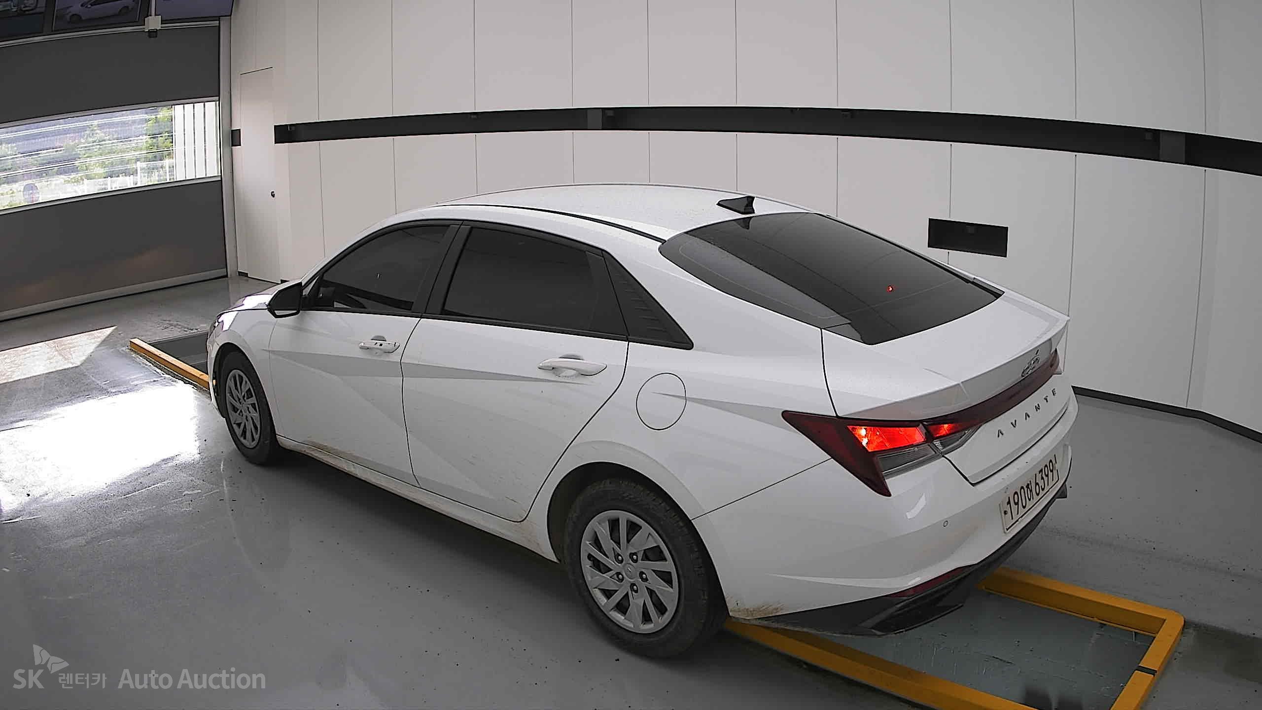2022 - hyundai avante