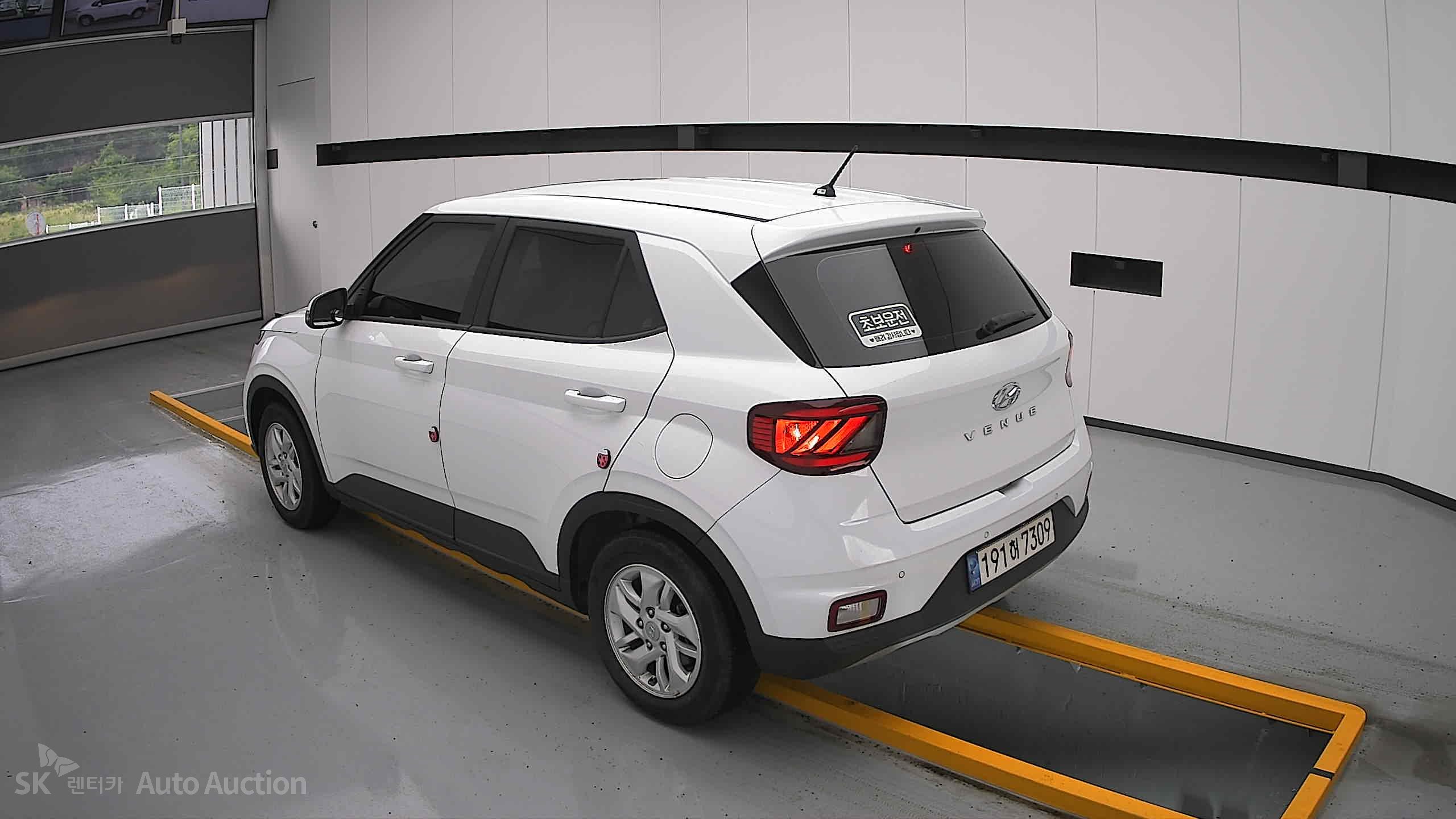 2022 - hyundai venue