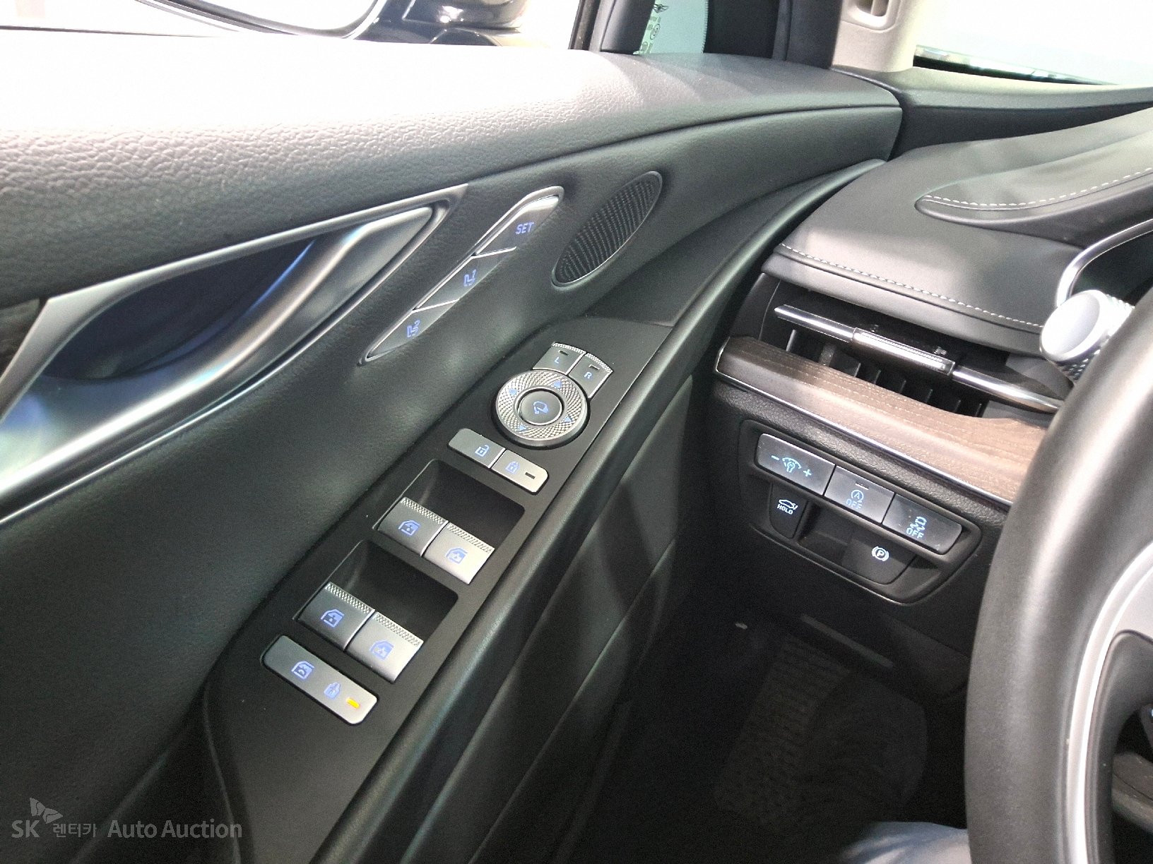 2022 - genesis g80