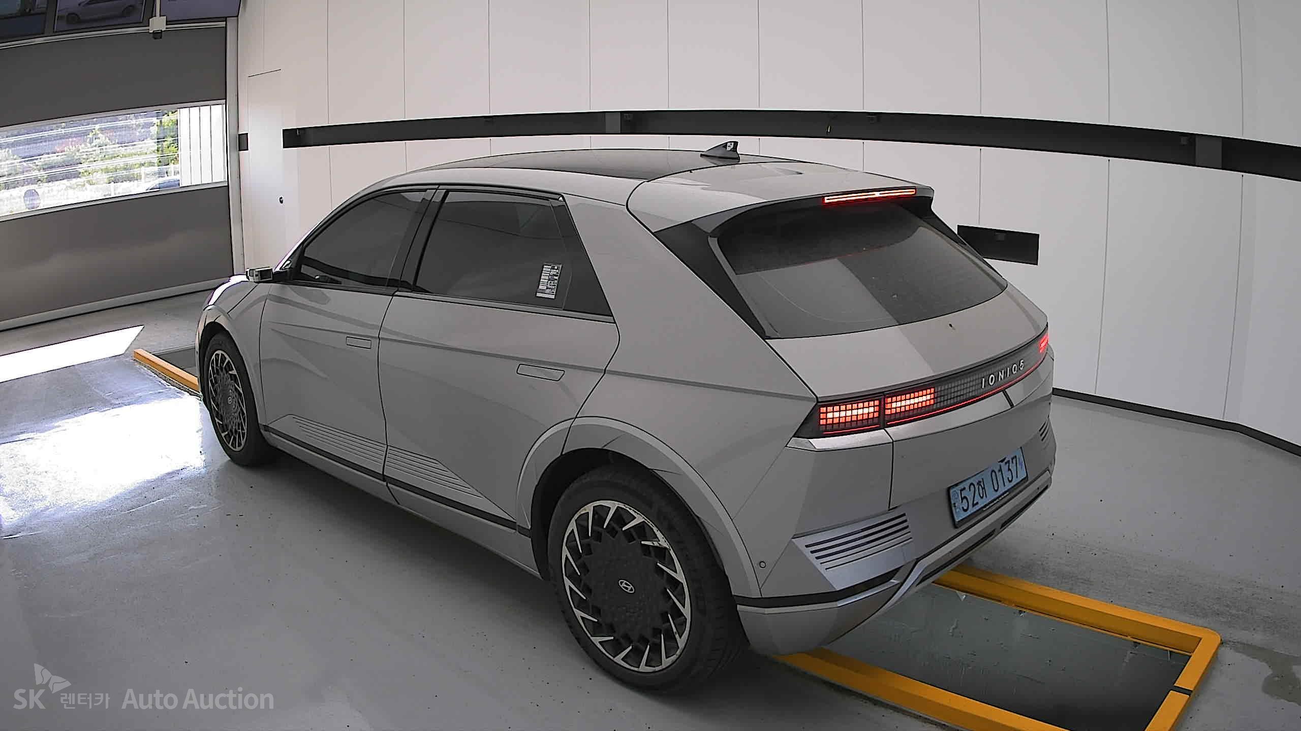 2022 - hyundai ioniq