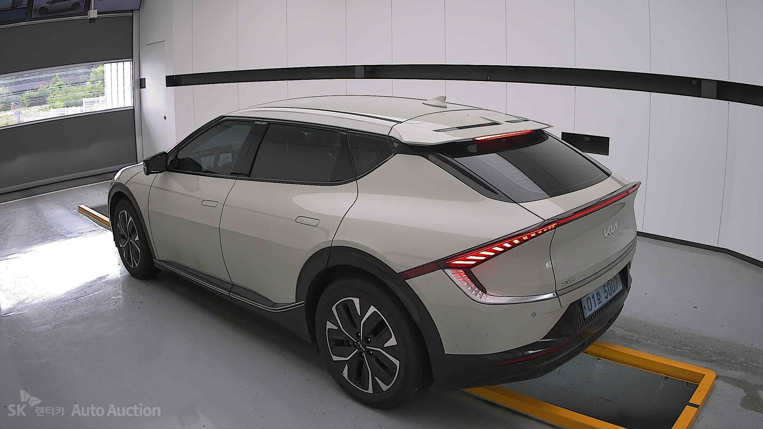 2022 - kia ev6