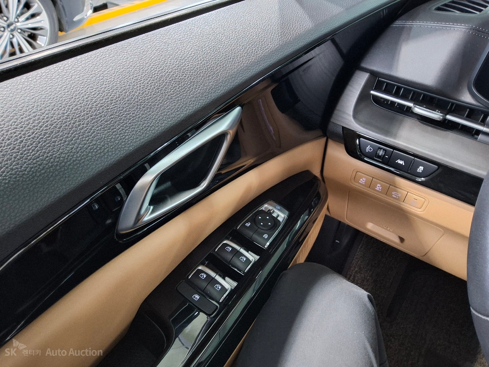 2023 - kia carnival