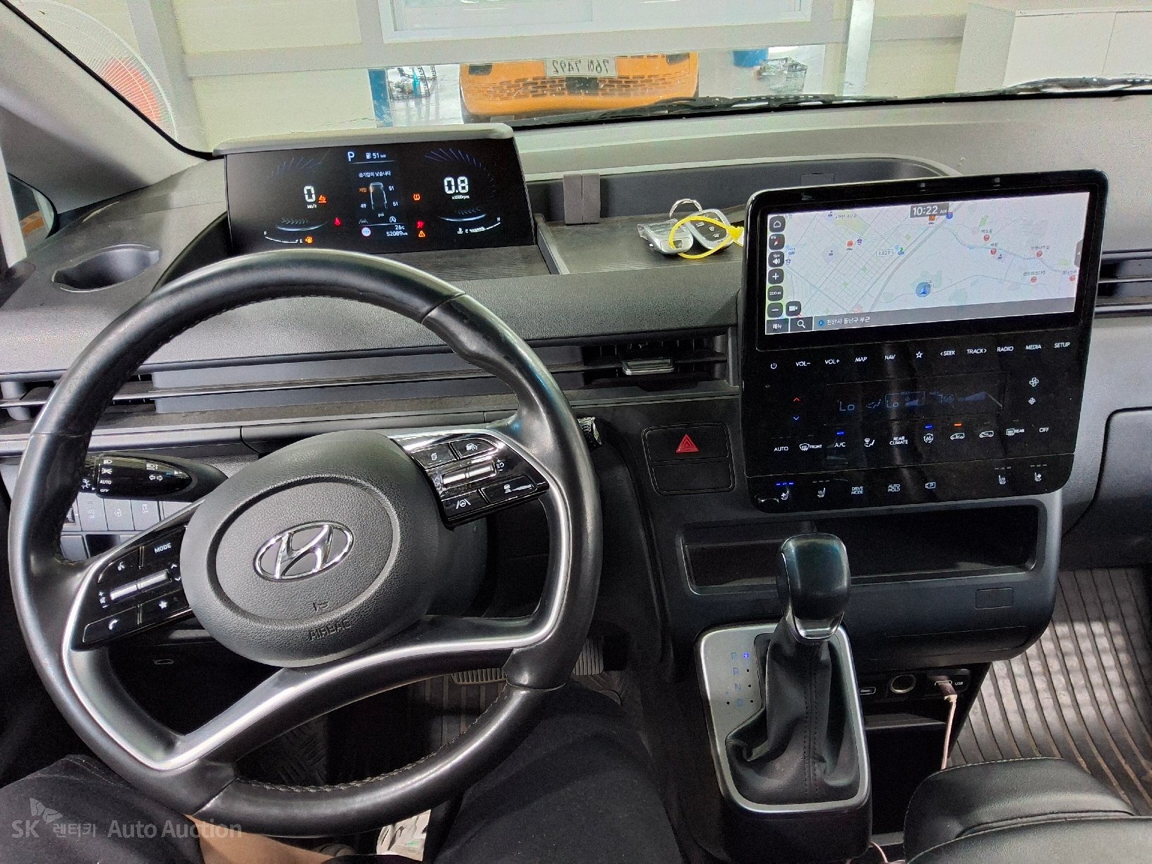 2022 - hyundai staria