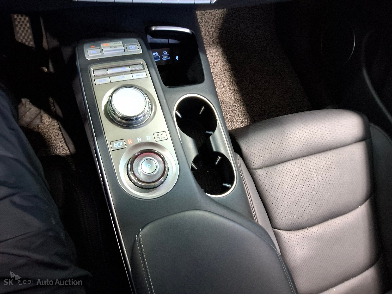 2023 - genesis gv70