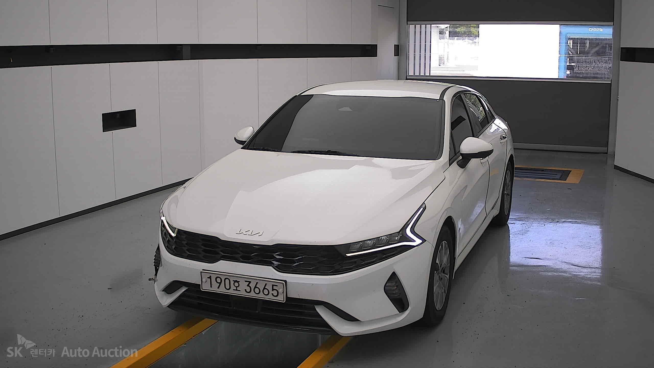 2022 - kia k5