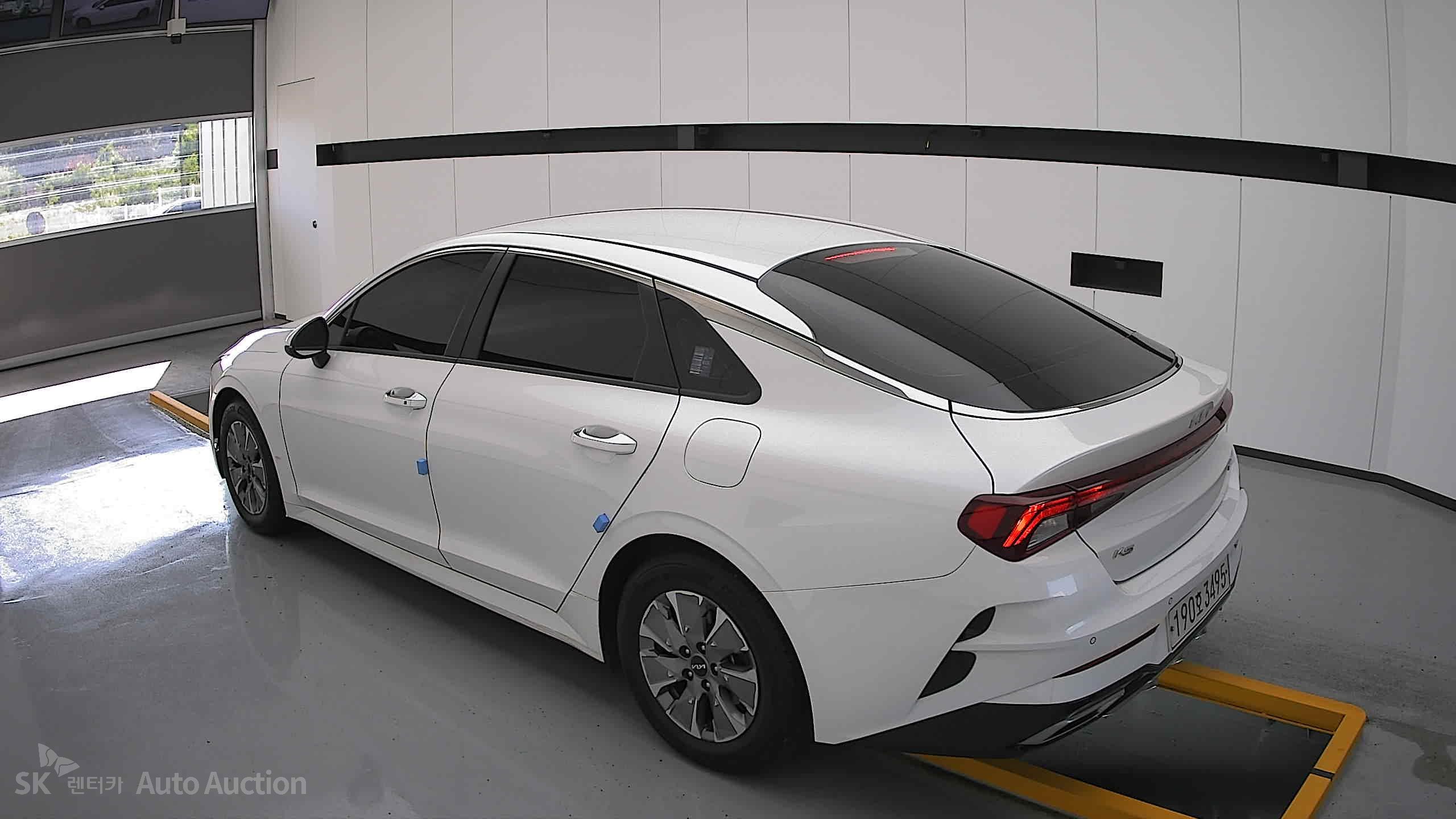 2022 - kia k5