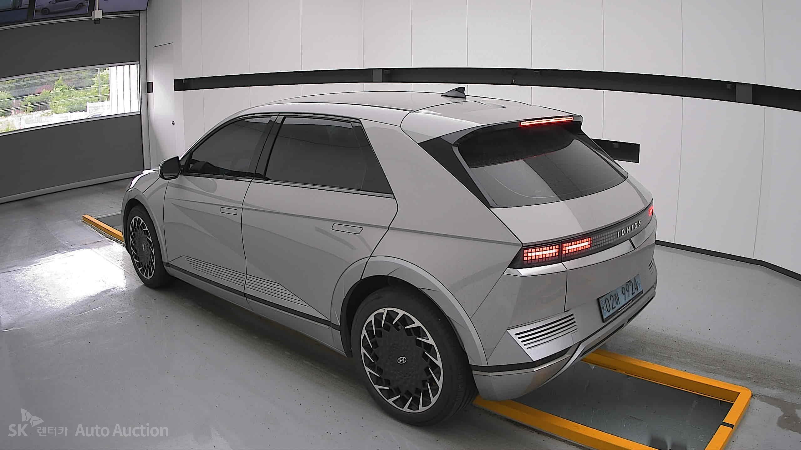 2022 - hyundai ioniq