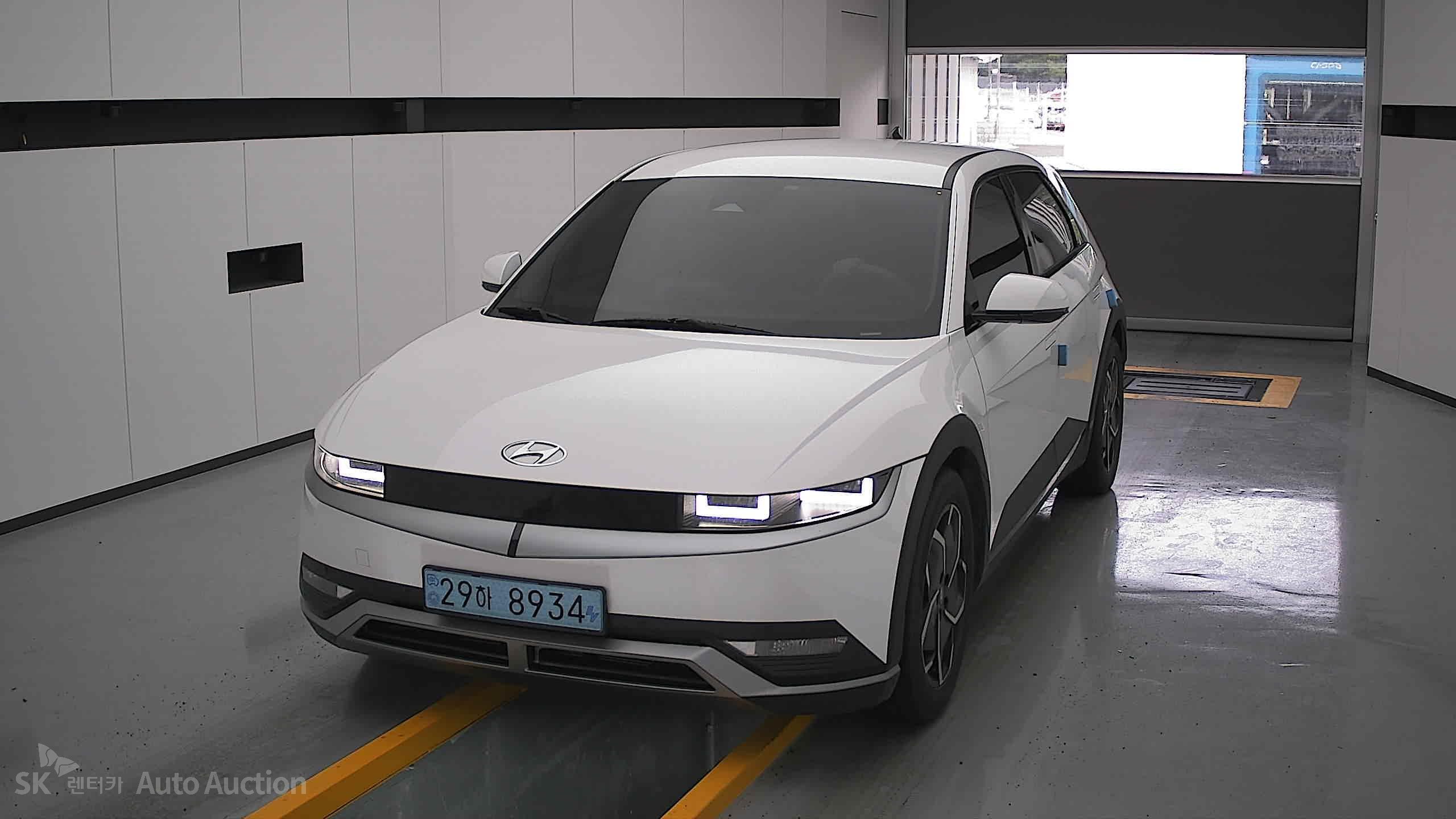 2022 - hyundai ioniq