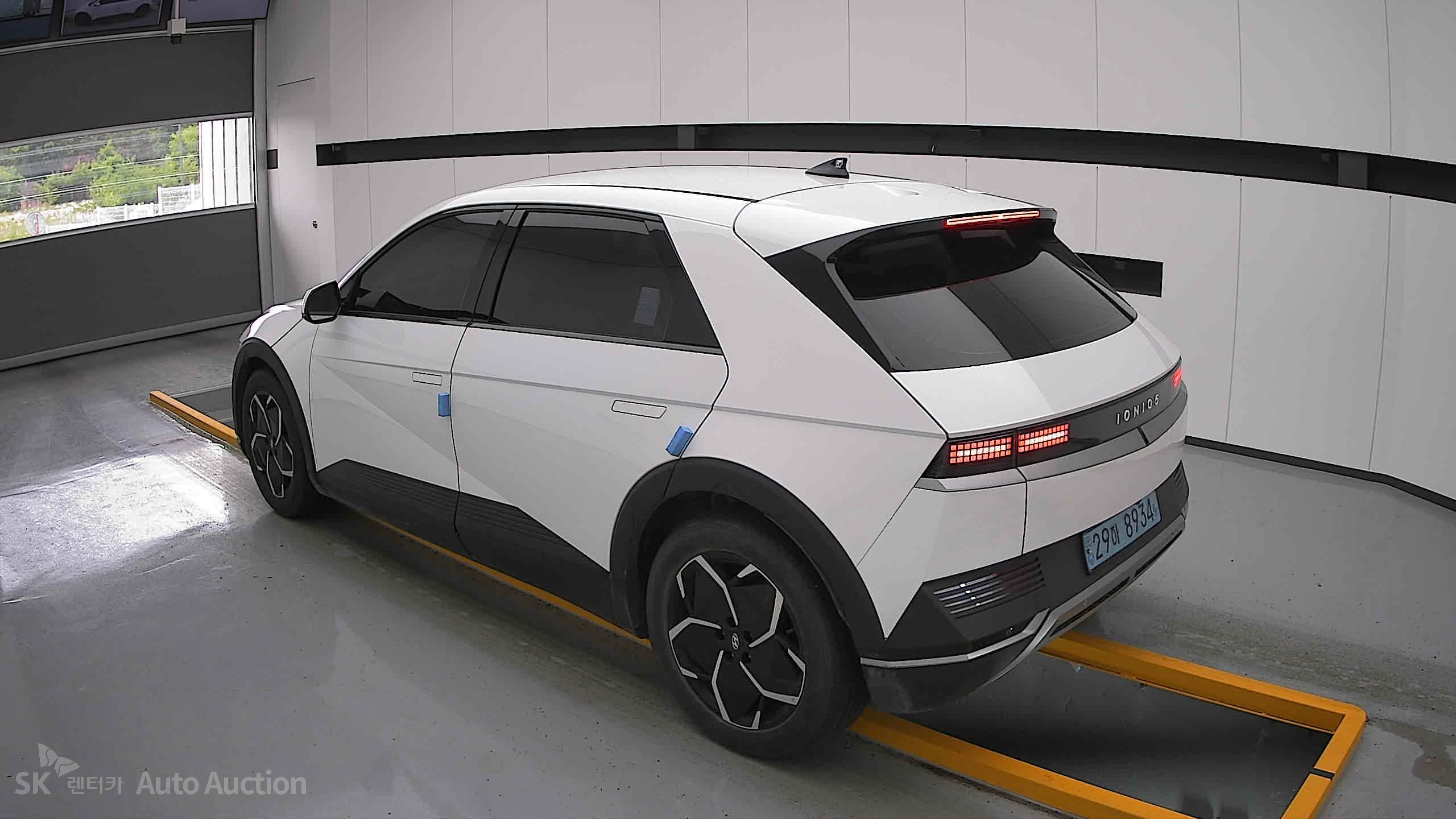 2022 - hyundai ioniq